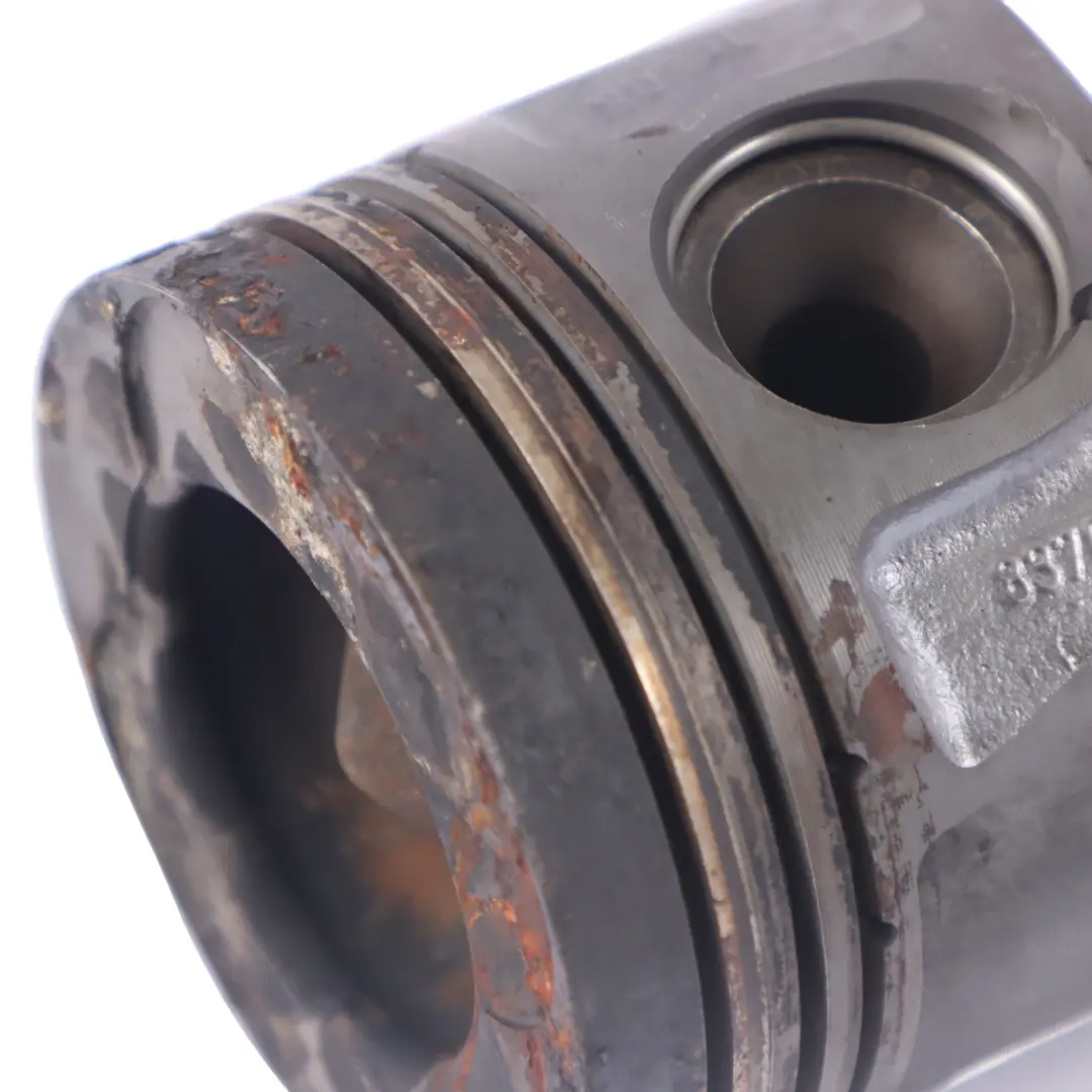 Mercedes W204 OM642 Motor Pistón Conexión Varilla Derecha - SKU A6420305517 - Número de pieza A6420305517
