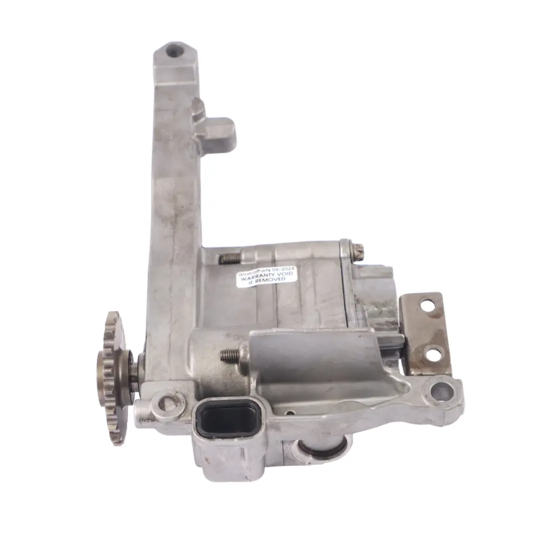 OM642 Diesel Oil Pump to Mercedes W204 with Part number A6421802001 Mercedes W204 OM642 Diesel Oil Pump - SKU A6421802001 - Part number A6421802001
