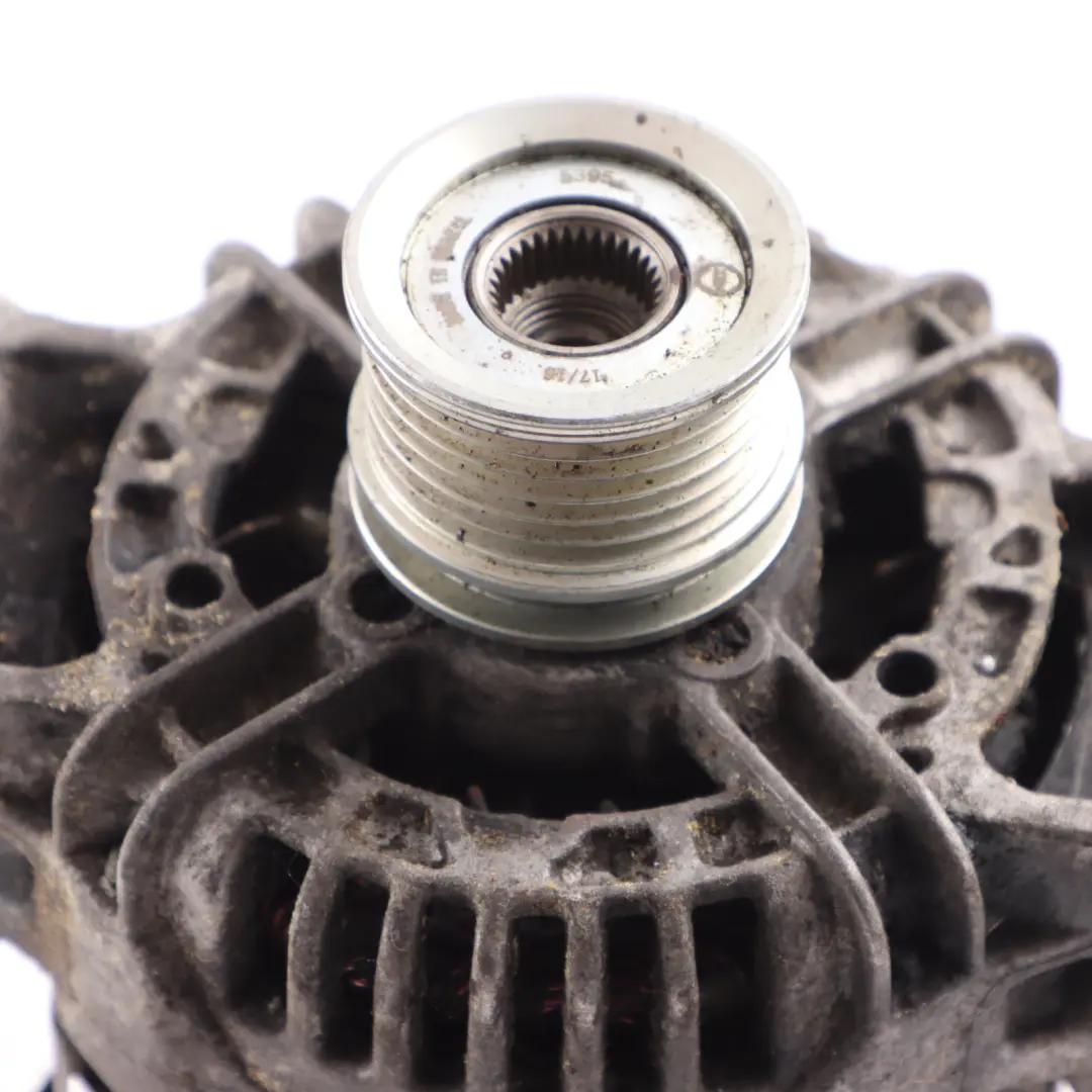 Alternatore Mercedes Sprinter W906 Diesel OM646 Motore Alternatore per con numero di parte A6461540002 Alternatore Mercedes Sprinter W906 Diesel OM646 Motore Alternatore - SKU A6461540002-1 - Numero di parte A6461540002