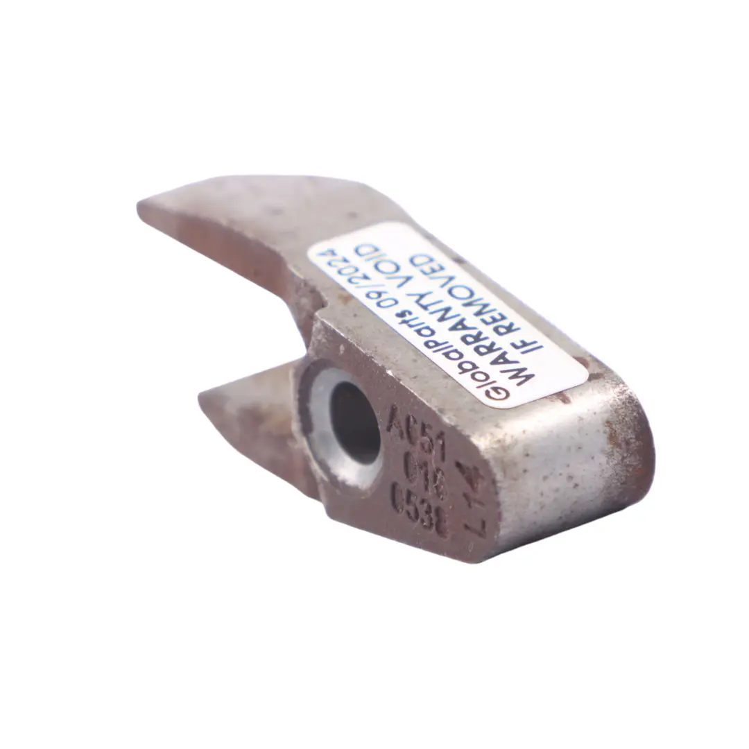 Injector Bracket Clamp Jaw Holder OM651 Diesel to Mercedes W447 Fuel with Part number A6510160538 Mercedes W447 Fuel Injector Bracket Clamp Jaw Holder OM651 Diesel - SKU A6510160538 - Part number A6510160538