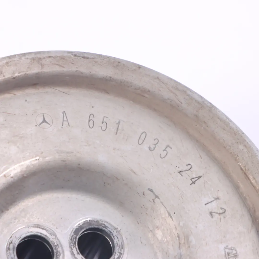 OM651 Motor Schwingungs Dämpfer Riemen Scheibe für Mercedes Vito W447 mit Teilenummer A6510352412 Mercedes Vito W447 OM651 Motor Schwingungs Dämpfer Riemen Scheibe - SKU A6510352412 - Teilenummer A6510352412