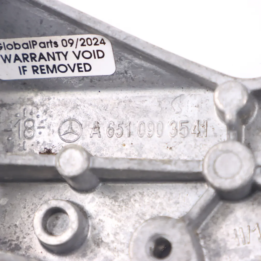 Mercedes W447 OM651 Support Fixation Filtre Air Avant - SKU A6510903541 - Numéro de pièce A6510903541