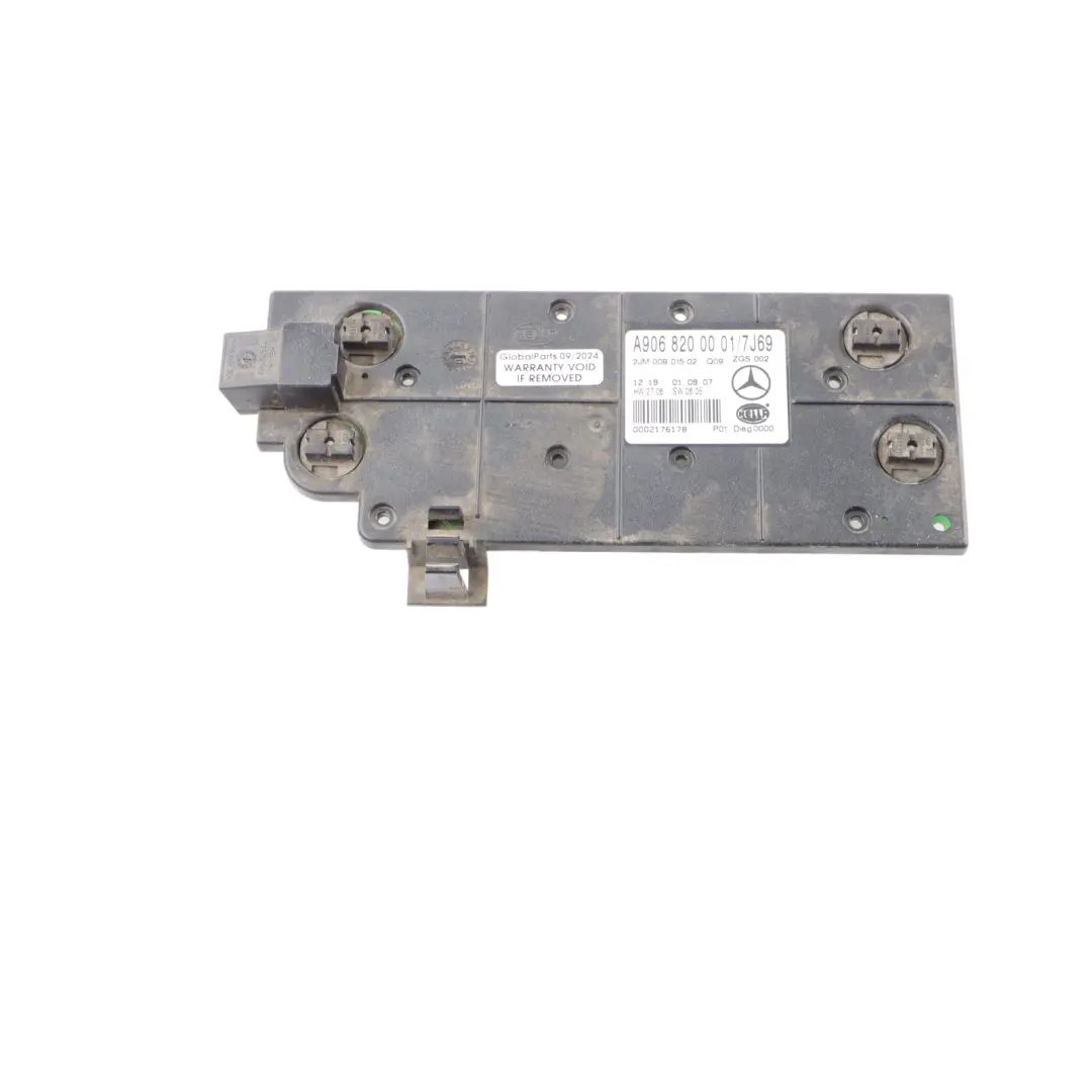Roof Light Interior Front Lamp Switch Panel Module to Mercedes W906 with Part number A9068200001 Mercedes W906 Roof Light Interior Front Lamp Switch Panel Module - SKU A9068200001-1 - Part number A9068200001