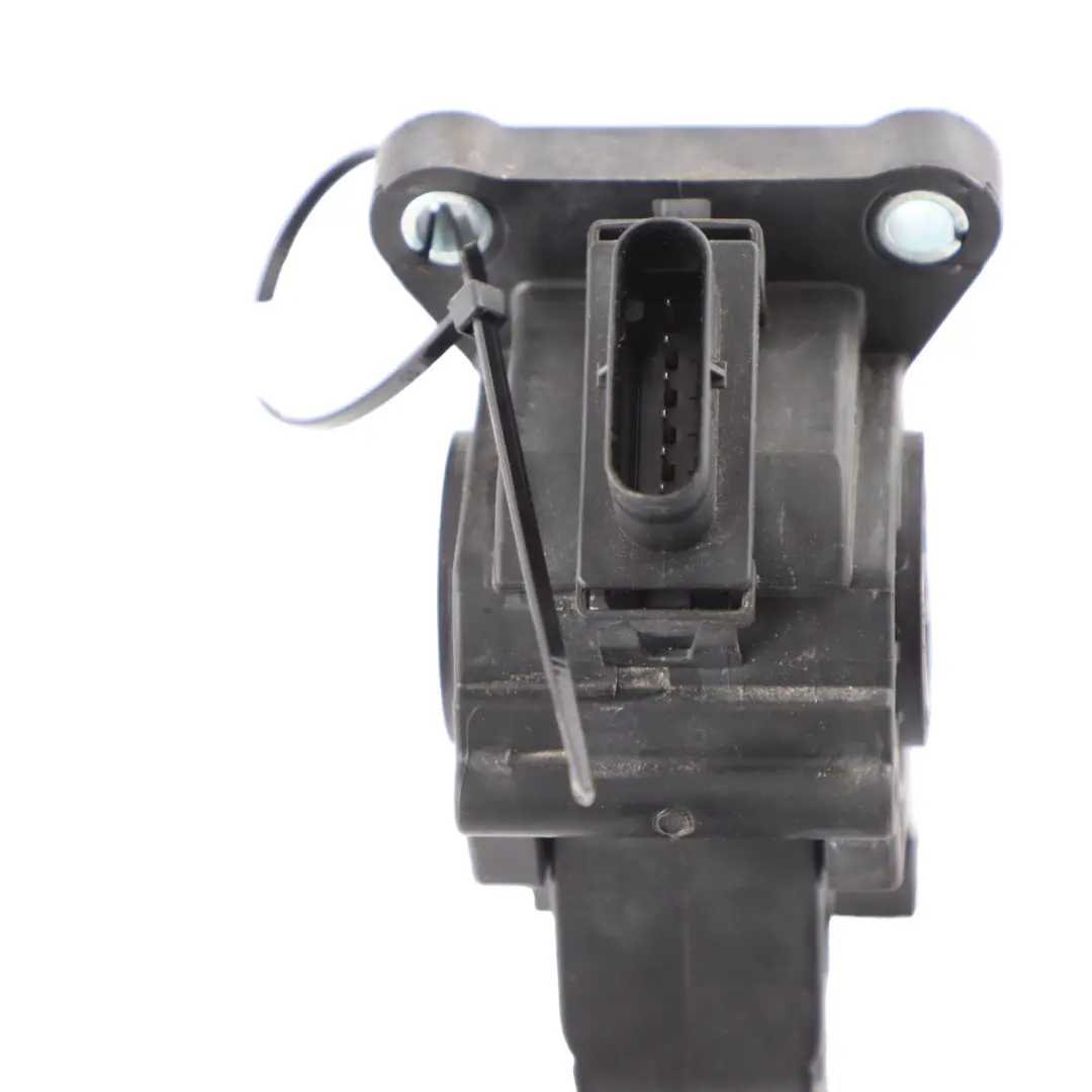 Throttle Pedal Accelerator Gas Pedal to Mercedes W447 with Part number A9073010100 Mercedes W447 Throttle Pedal Accelerator Gas Pedal - SKU A9073010100 - Part number A9073010100