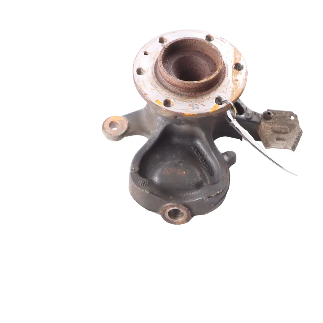 W907 Snodo Sterzo Mozzo Ruota Anteriore Destro per Mercedes con numero di parte A9073305402 Mercedes W907 Snodo Sterzo Mozzo Ruota Anteriore Destro - SKU A9073305402 - Numero di parte A9073305402