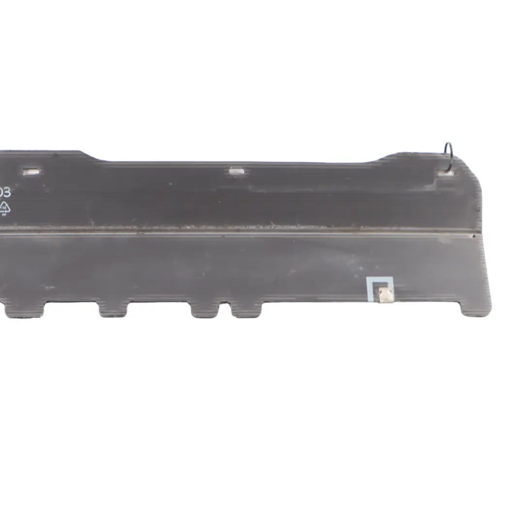 W907 Coperchio Superiore Radiatore Protezione per Mercedes Sprinter con numero di parte A9075050000 Mercedes Sprinter W907 Coperchio Superiore Radiatore Protezione - SKU A9075050000 - Numero di parte A9075050000