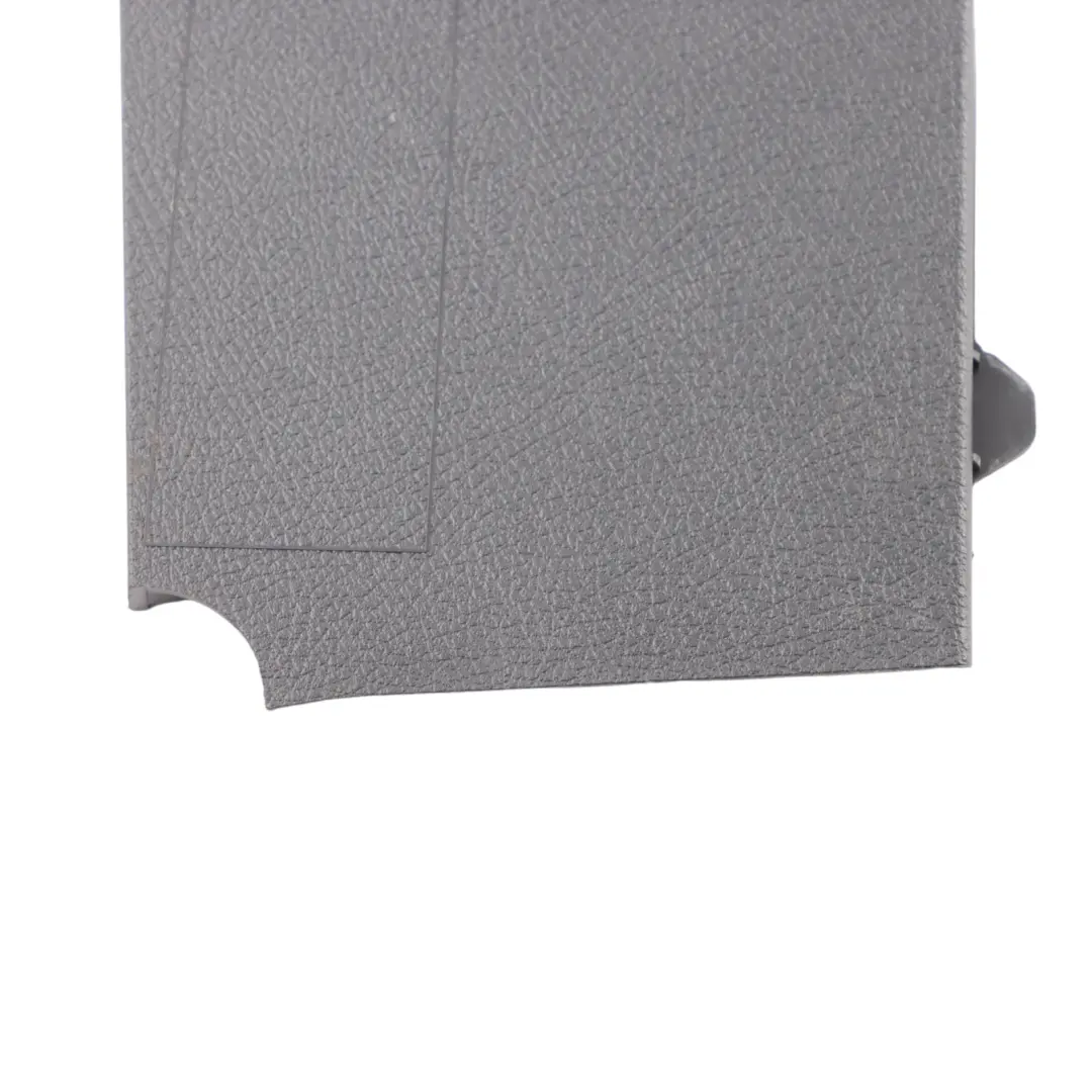 Mercedes W907 Scatola Fusibili Coperchio Relè Unità Controllo Staffa Trim - SKU A9076830400 - Numero di parte A9076830400
