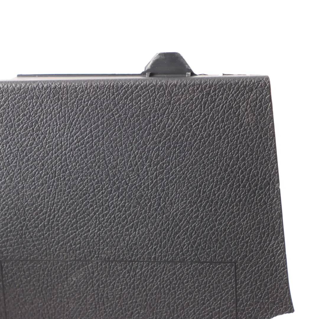 Mercedes W907 Boîte Fusibles Couvercle Unité Contrôle Garniture - SKU A9076830400 - Numéro de pièce A9076830400