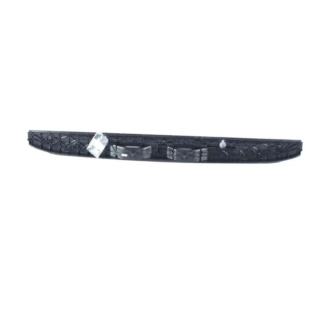 Mercedes Sprinter W907 W910 Couvercle seuil chargement Garniture plancher coffre - SKU A9106862600 - Numéro de pièce A9106862600