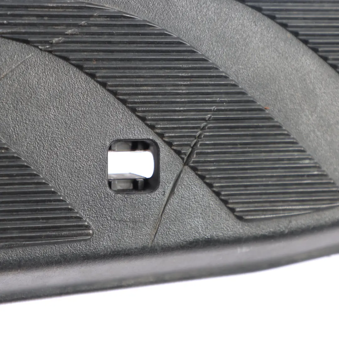 W907 W910 Ladekantenabdeckung Kante Kofferraumbodenverkleidung für Mercedes Sprinter mit Teilenummer A9106862600 Mercedes Sprinter W907 W910 Ladekantenabdeckung Kante Kofferraumbodenverkleidung - SKU A9106862600 - Teilenummer A9106862600