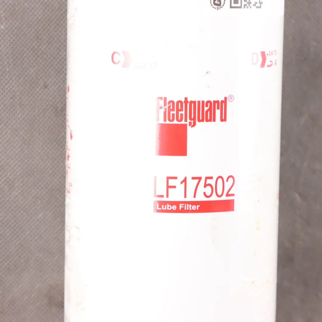 Fleetguard Oil Filter to with Part number LF17502 Fleetguard Oil Filter - SKU LF17502 - Part number LF17502
