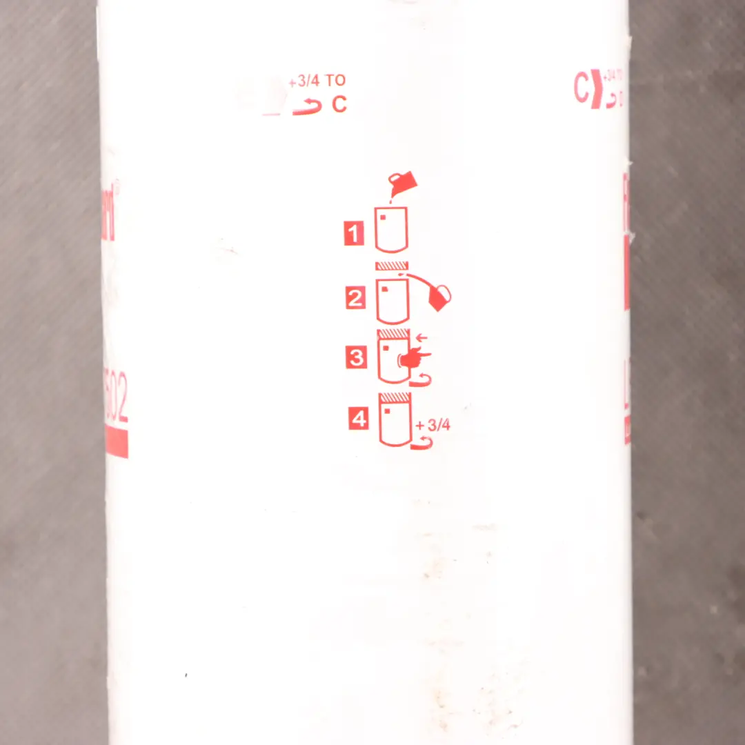 Fleetguard Oil Filter to with Part number LF17502 Fleetguard Oil Filter - SKU LF17502 - Part number LF17502