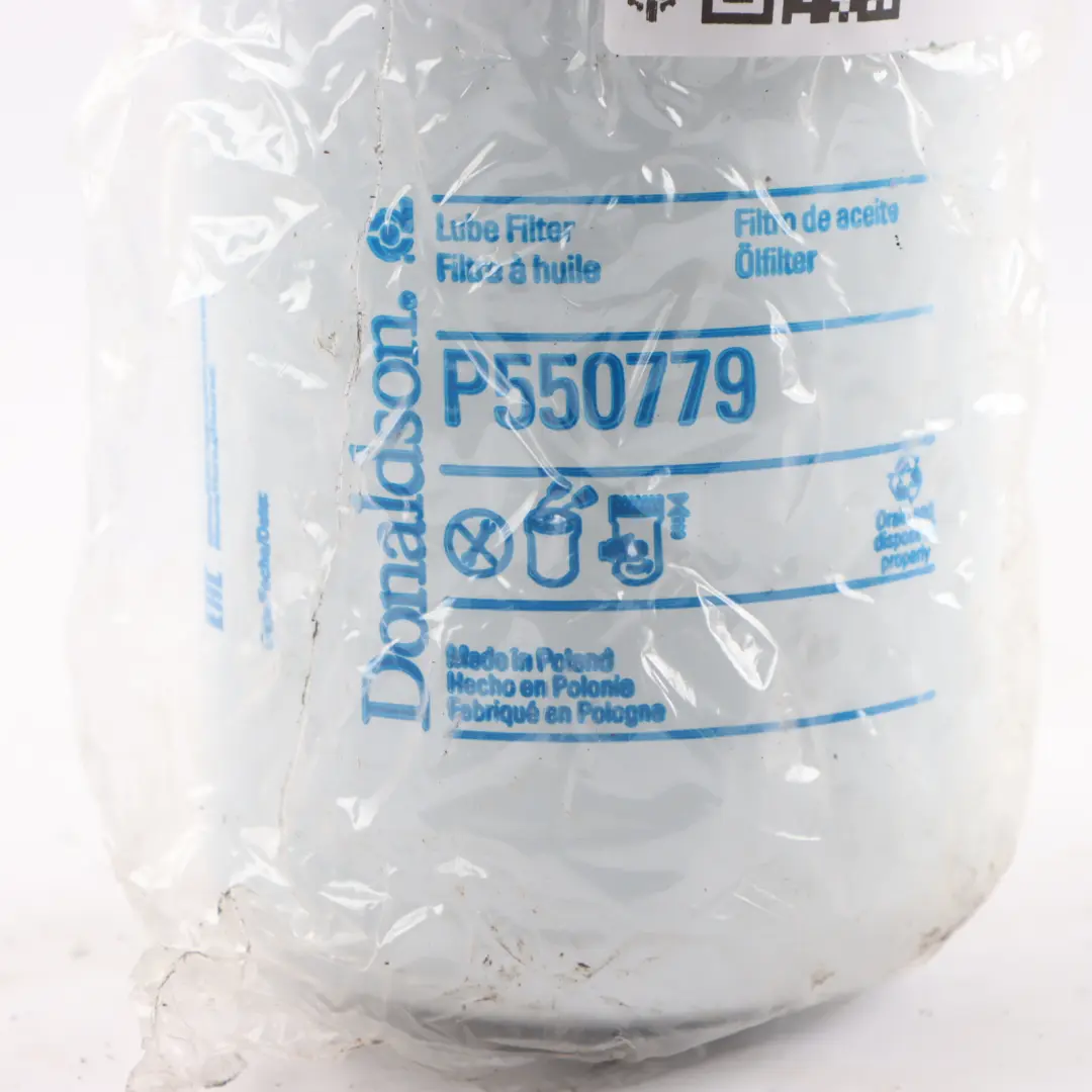Donaldson Oil Filter Cartridge to with Part number P550779 Donaldson Oil Filter Cartridge - SKU P550779 - Part number P550779