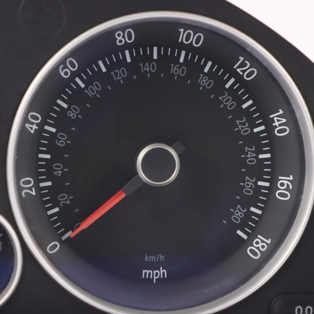 1K Petrol Instrument Cluster Speedo Clocks Manual to Volkswagen Golf with Part number 1K6920962D Volkswagen Golf 1K Petrol Instrument Cluster Speedo Clocks Manual - SKU RHD-1K6920962D - Part number 1K6920962D