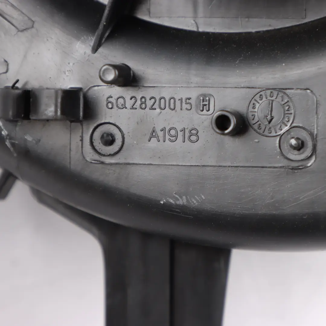 Heater Blower Seat Ibiza 6J VW Polo 6R Heater Motor Fan Unit to with Part number 6Q2820015H Heater Blower Seat Ibiza 6J VW Polo 6R Heater Motor Fan Unit - SKU RHD-6Q2820015H - Part number 6Q2820015H