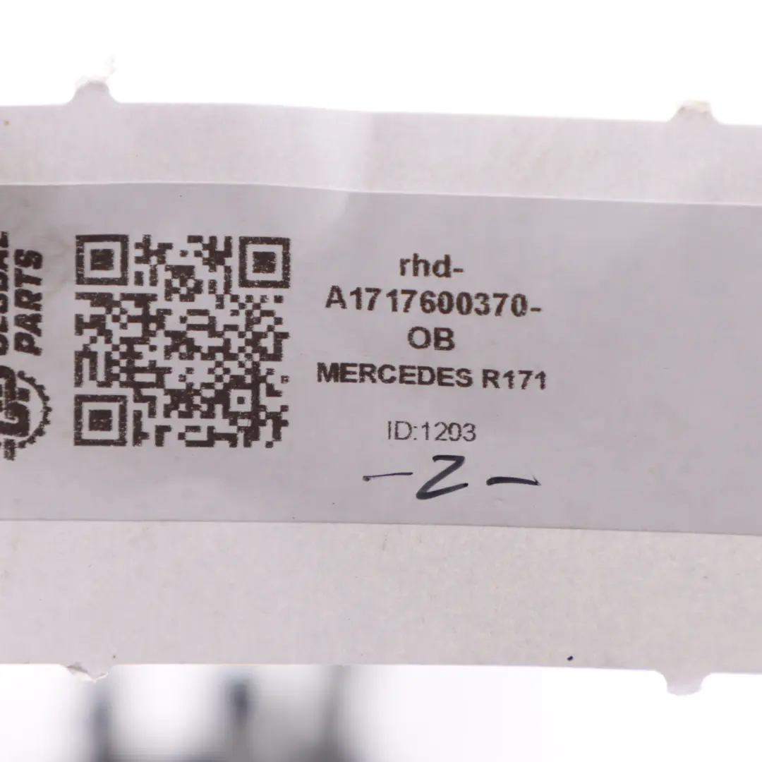 Grab Handle Door Front Left N/S Obsidian Black 197 to Mercedes SLK R171 with Part number A1717600370 Mercedes SLK R171 Grab Handle Door Front Left N/S Obsidian Black 197 - SKU rhd-A1717600370-OB - Part number A1717600370