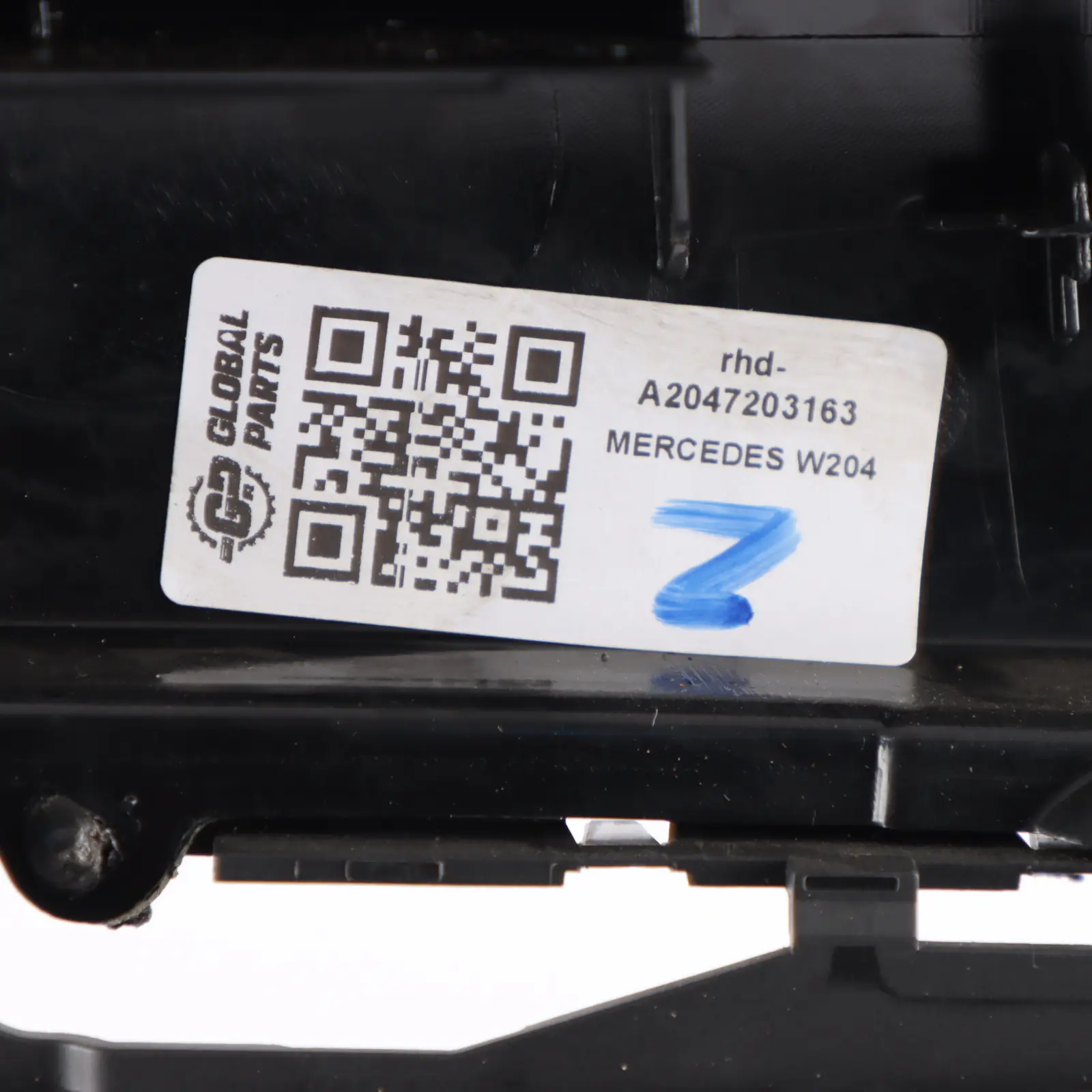Mercedes W204 Front Right O/S Door Card Trim Panel Leather Black A2047203163