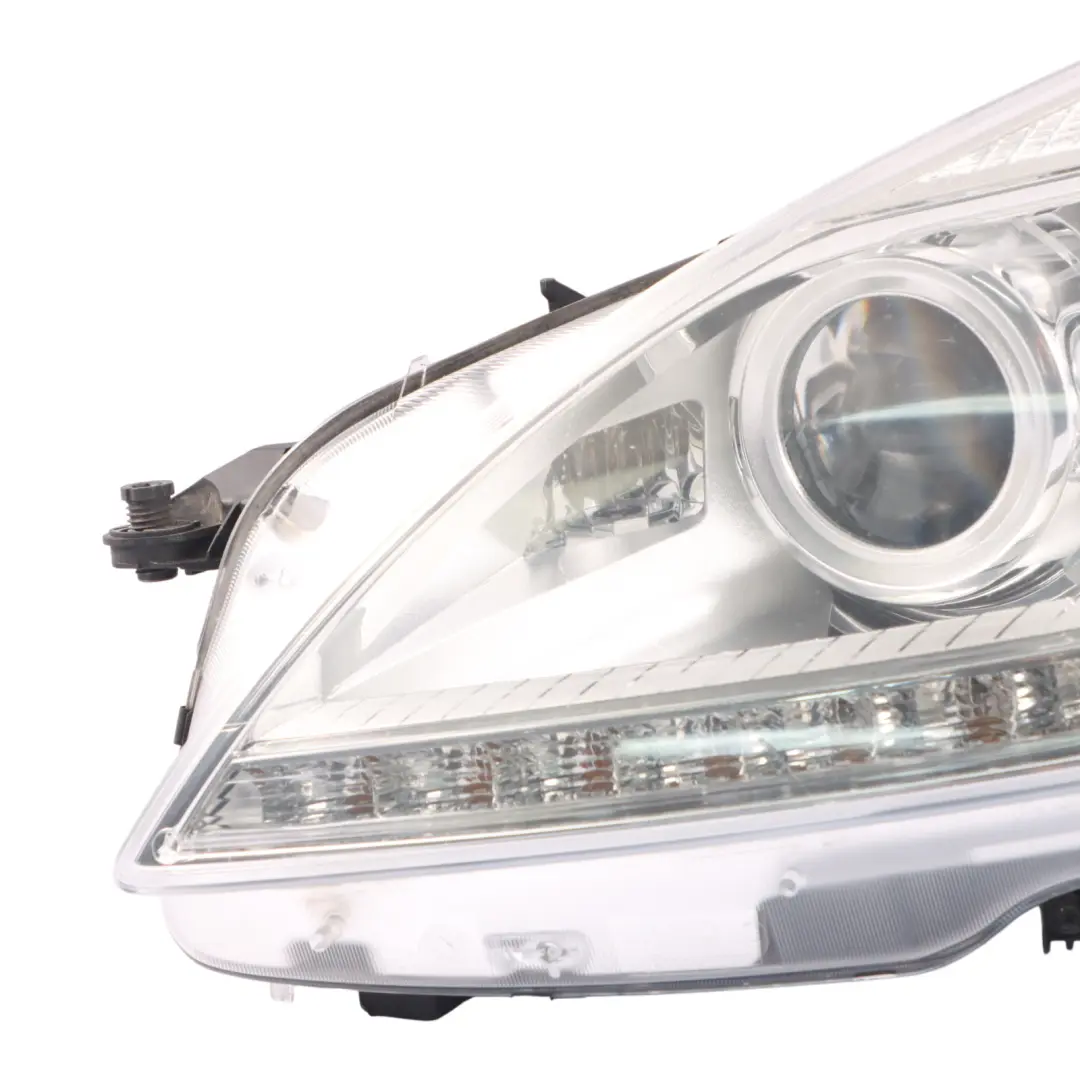 Mercedes-Benz W221 Bi-Xenon Headlight Lamp Front Left N/S Night View A2218201539 to with Part number A2218202139 Mercedes-Benz W221 Bi-Xenon Headlight Lamp Front Left N/S Night View A2218201539 - SKU rhd-A2218202139 - Part number A2218202139