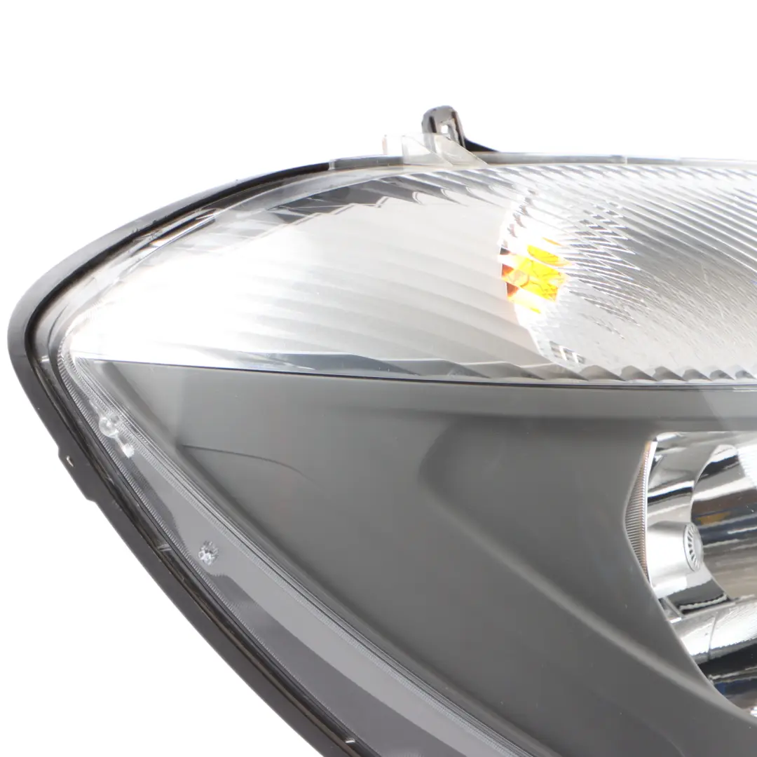 Front Lamp Headlight Right O/S Halogen to Mercedes W906 with Part number A9068205900 Mercedes W906 Front Lamp Headlight Right O/S Halogen - SKU RHD-A9068205900 - Part number A9068205900
