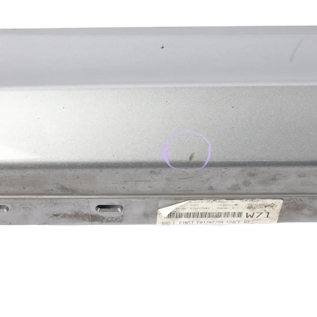 Nakładka próg lewy spacegrau do BMW 1 E81 E82 o numerze 0036143 BMW 1 E81 E82 Nakładka próg lewy spacegrau - SKU 0036143-SCG1 - Numer Części 0036143