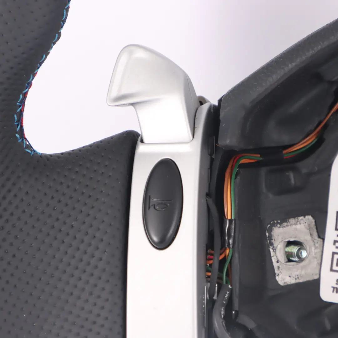 NUEVO Volante Cuero Negro 2 Radios Steptronic para Mini Cooper One R50 R53 con número de pieza 0146479 Mini Cooper One R50 R53 NUEVO Volante Cuero Negro 2 Radios Steptronic - SKU 0146479-15 - Número de pieza 0146479