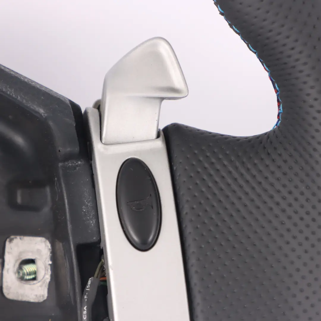 NUOVO Volante in Pelle Nera a 2 Razze Steptronic per Mini Cooper One R50 R53 con numero di parte 0146479 Mini Cooper One R50 R53 NUOVO Volante in Pelle Nera a 2 Razze Steptronic - SKU 0146479-15 - Numero di parte 0146479