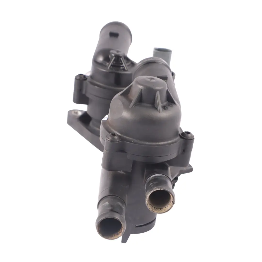 Carcasa del termostato del refrigerante del agua para Volkswagen Touran 1T con número de pieza 03C121111P Volkswagen Touran 1T Carcasa del termostato del refrigerante del agua - SKU 03C121111P - Número de pieza 03C121111P