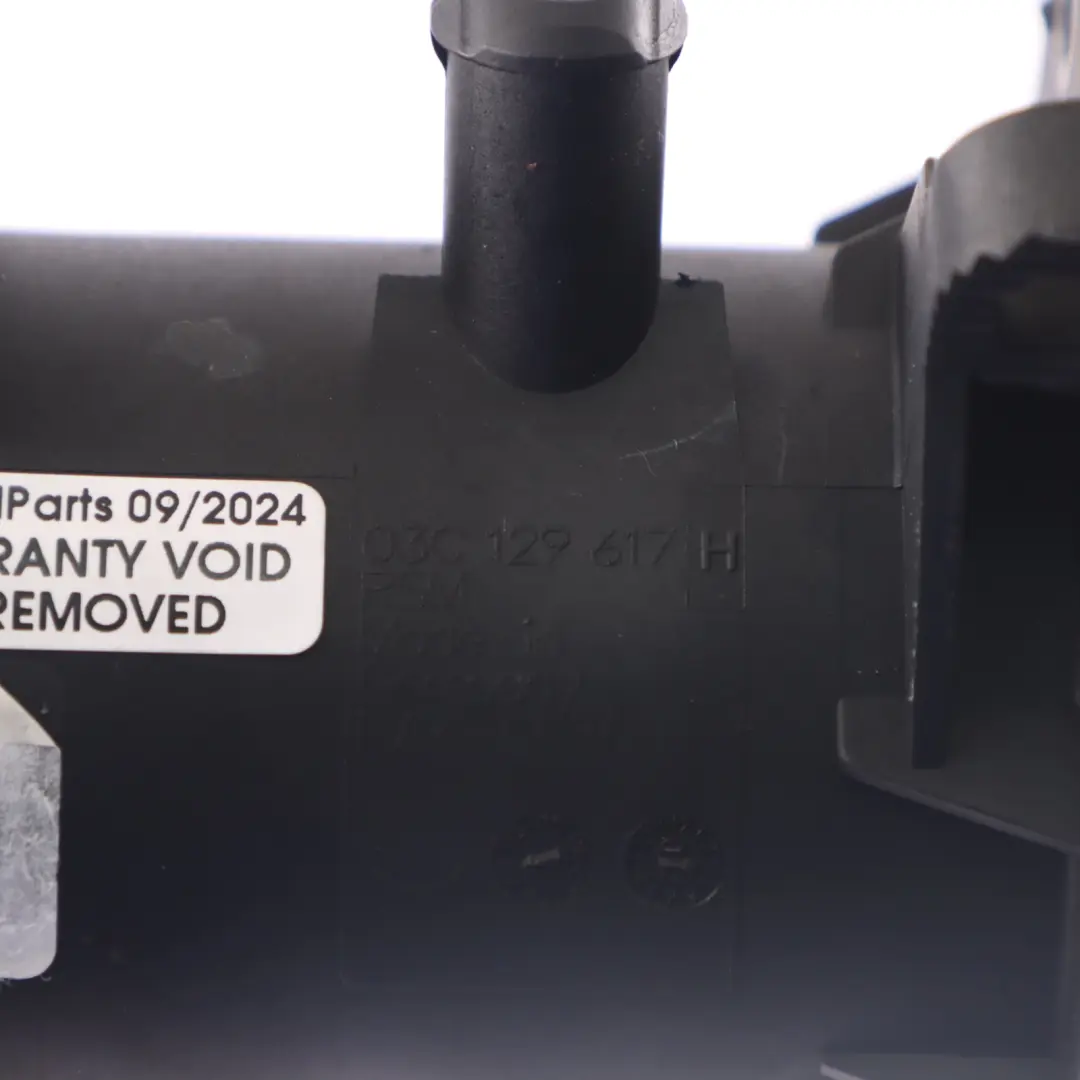 Przewód Dolotowy Powietrza 1.4 TSI do Volkswagen VW Touran 1T o numerze 03C129617H Volkswagen VW Touran 1T Przewód Dolotowy Powietrza 1.4 TSI - SKU 03C129617H - Numer Części 03C129617H