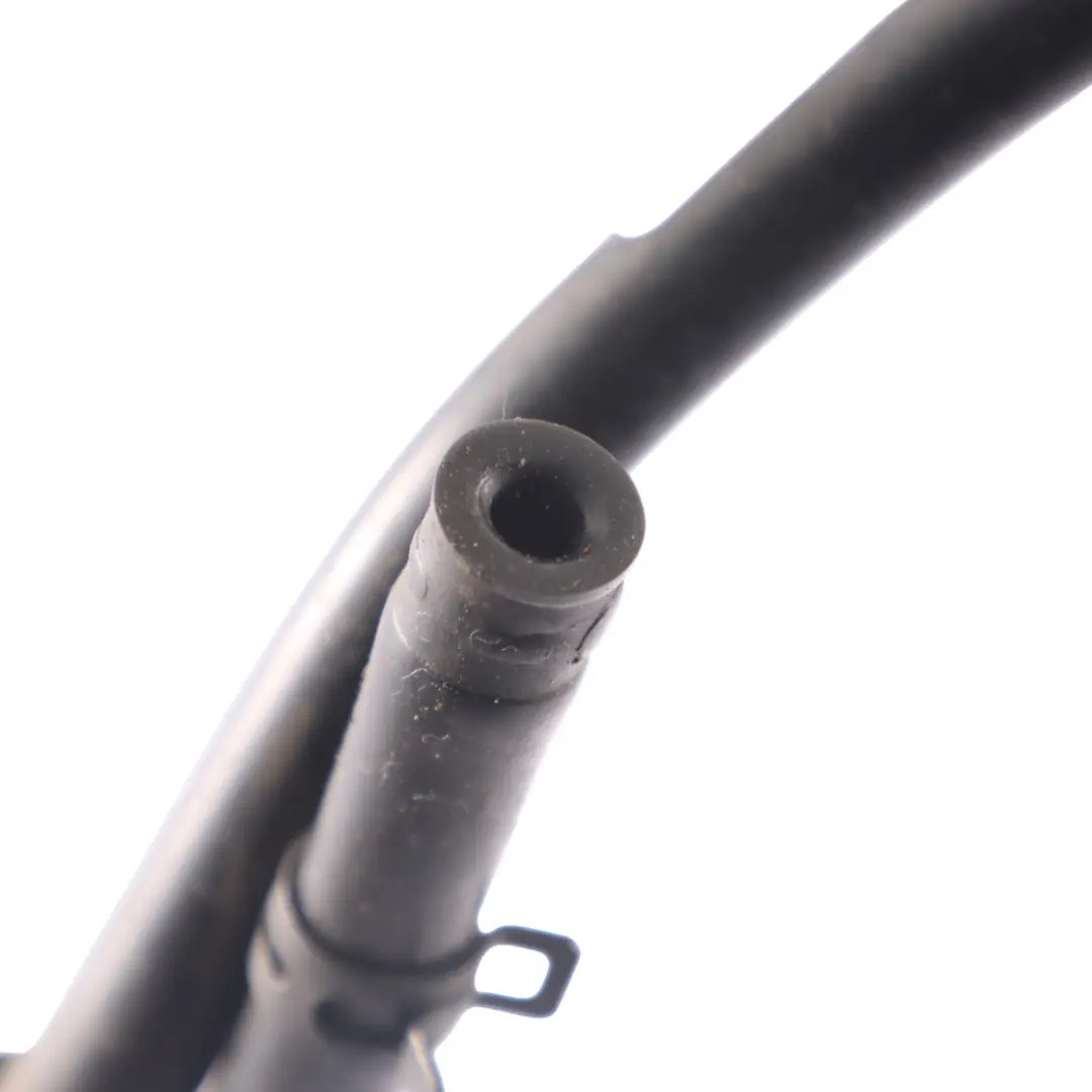 Unterdruckschlauch Leitung Rohr für Volkswagen VW Touran 1T mit Teilenummer 03C145692N Volkswagen VW Touran 1T Unterdruckschlauch Leitung Rohr - SKU 03C145692N - Teilenummer 03C145692N