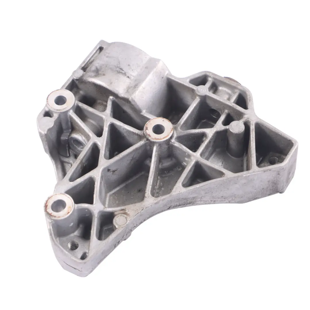Volkswagen Golf Mk6 Support de fixation du compresseur climatisation - SKU 03C903143B - Numéro de pièce 03C903143B