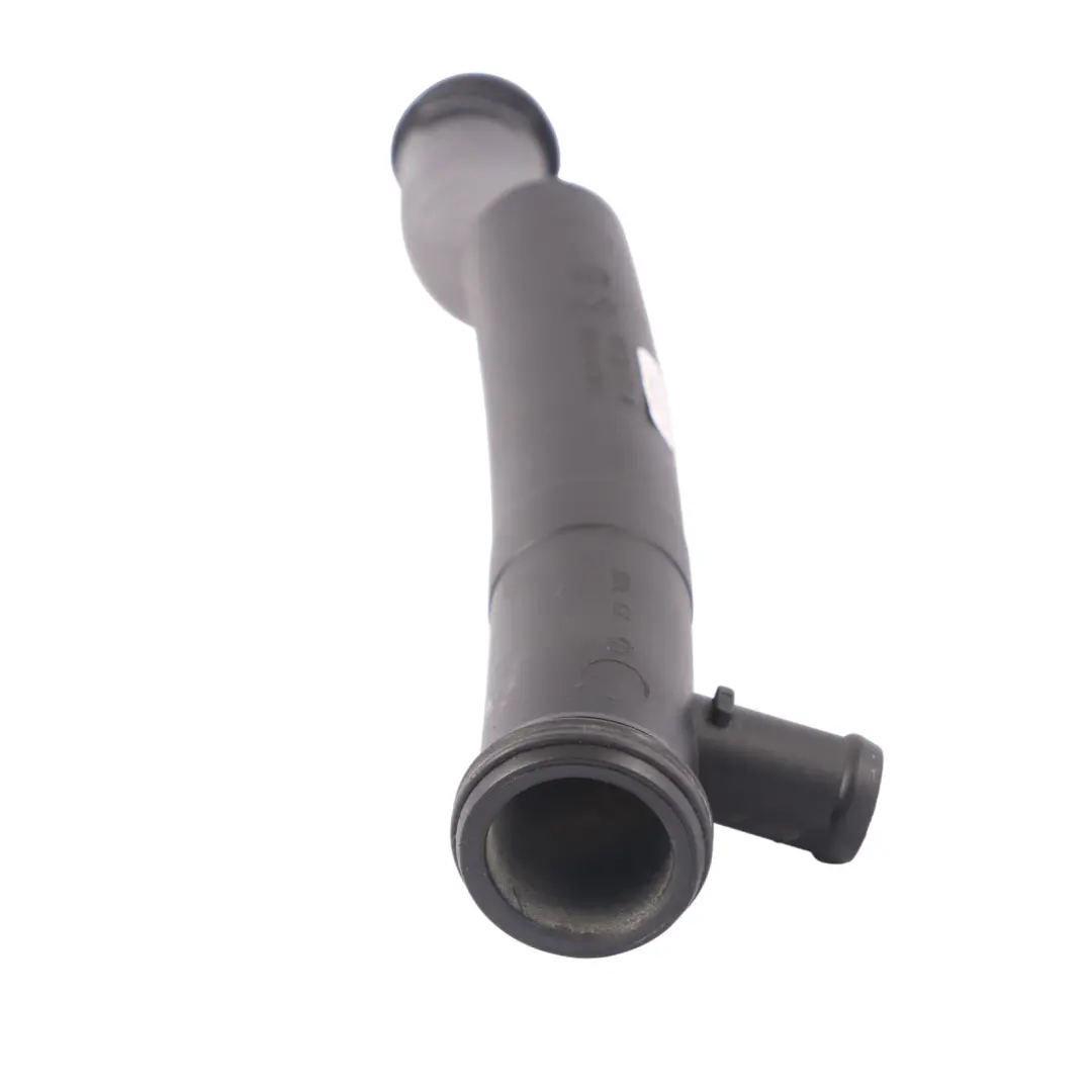 Tubo acqua refrigerante motore 1.2 TSI per Volkswagen VW Polo 6R con numero di parte 03F121065A Volkswagen VW Polo 6R Tubo acqua refrigerante motore 1.2 TSI - SKU 03F121065A - Numero di parte 03F121065A