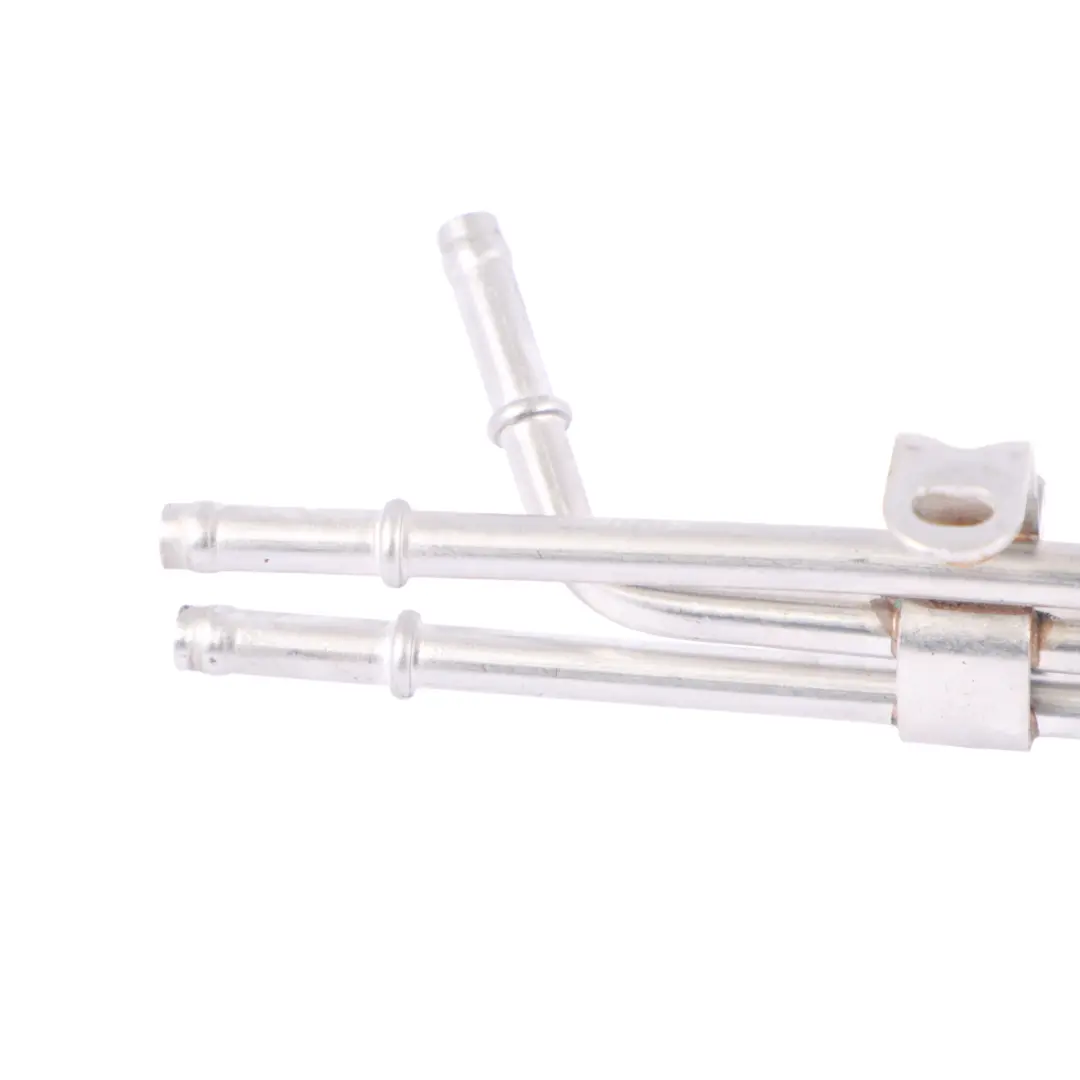 Tuyau d'alimentation en carburant Tuyau pour Volkswagen VW Polo 6R à propos du numéro de pièce 03F121497A Volkswagen VW Polo 6R Tuyau d'alimentation en carburant Tuyau - SKU 03F121497A - Numéro de pièce 03F121497A