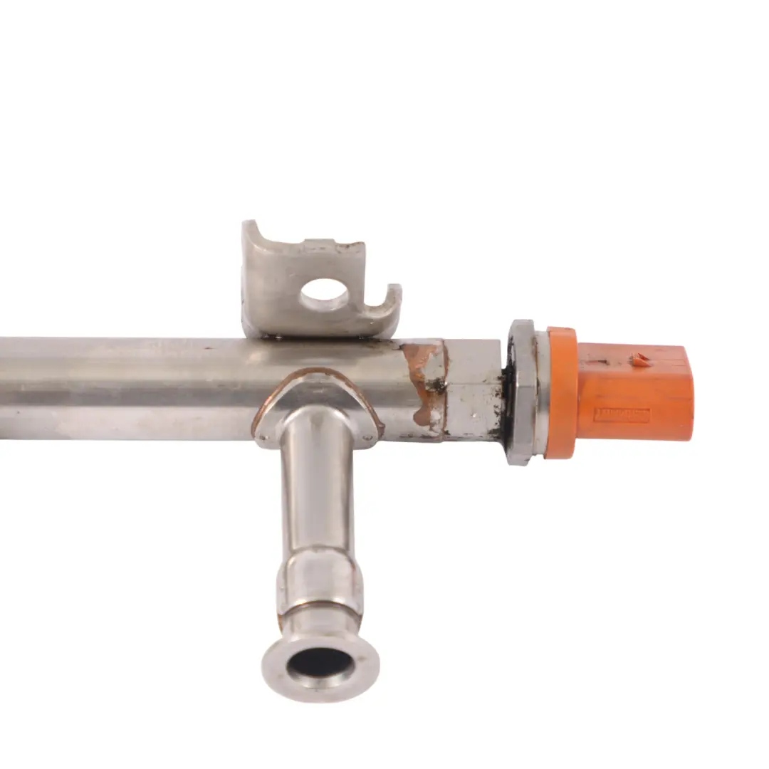 Volkswagen VW Polo 6R 1.2 TSI Injection Fuel Rail Nozzle Distribution - SKU 03F133320C - Part number 03F133320C