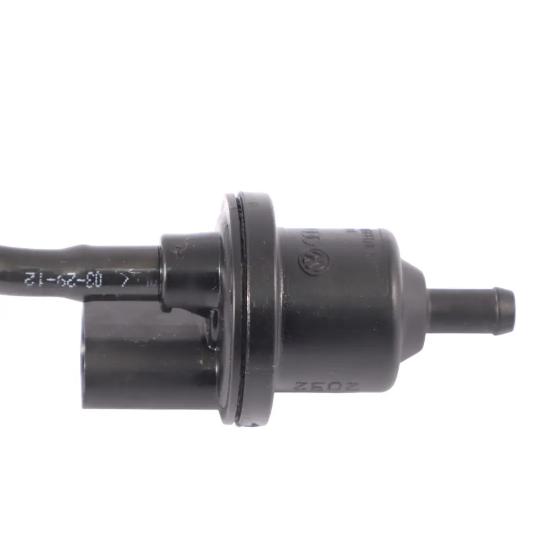 Przewód powietrza Wąż Baku Paliwa Benzyna do Volkswagen VW Polo 6R o numerze 03F133366C Volkswagen VW Polo 6R Przewód powietrza Wąż Baku Paliwa Benzyna - SKU 03F133366C - Numer Części 03F133366C