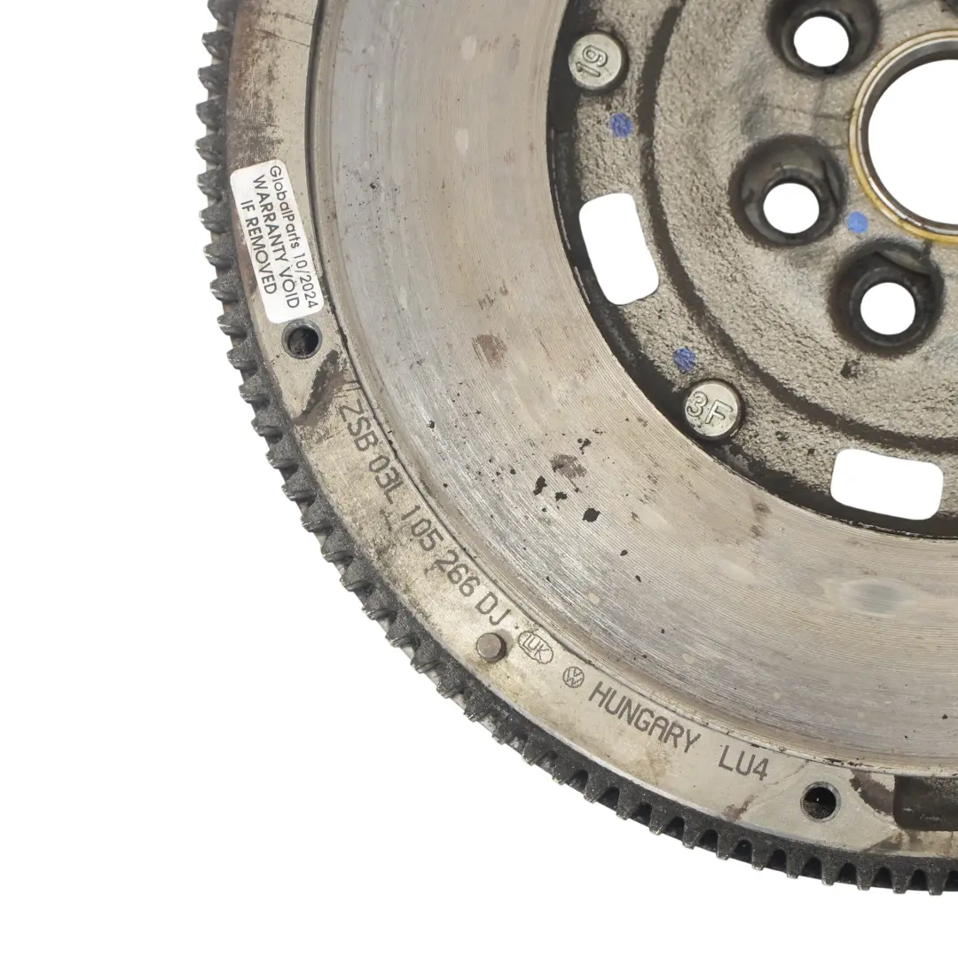 Koło Zamachowe Dwumasowe do VW Golf Mk7 Passat B7 Audi Q3 2.0 TDI o numerze 03L105266DJ VW Golf Mk7 Passat B7 Audi Q3 2.0 TDI Koło Zamachowe Dwumasowe - SKU 03L105266DJ - Numer Części 03L105266DJ