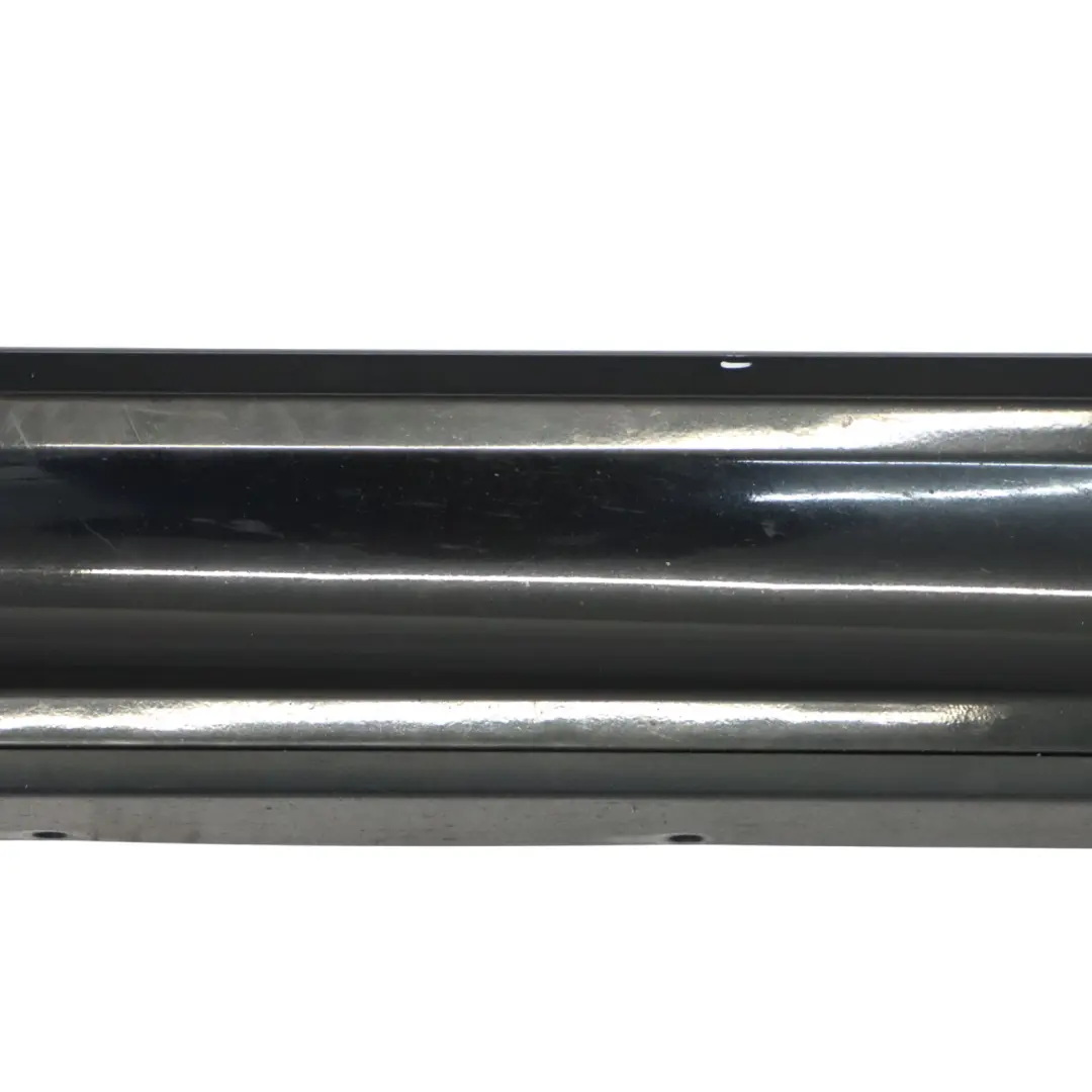 Porta destra Gonna laterale Midnight Black Metallic A94 per Mini R56 R57 JCW con numero di parte 0404114 Mini R56 R57 JCW Porta destra Gonna laterale Midnight Black Metallic A94 - SKU 0404114-MNB - Numero di parte 0404114