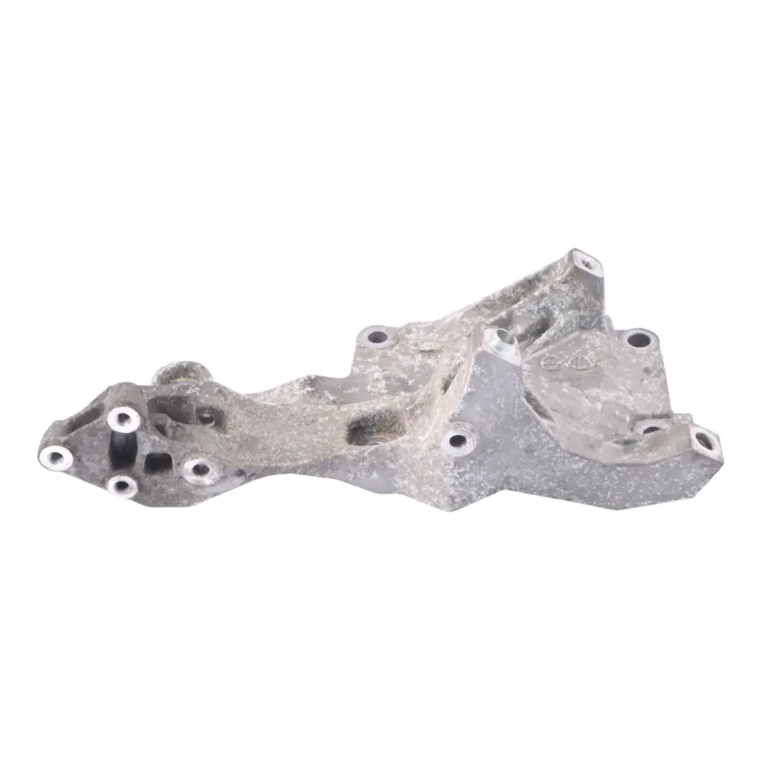 VW Volkswagen Polo 9N 1.4 TDI Alternador Soporte Portador - SKU 045903143E - Número de pieza 045903143E
