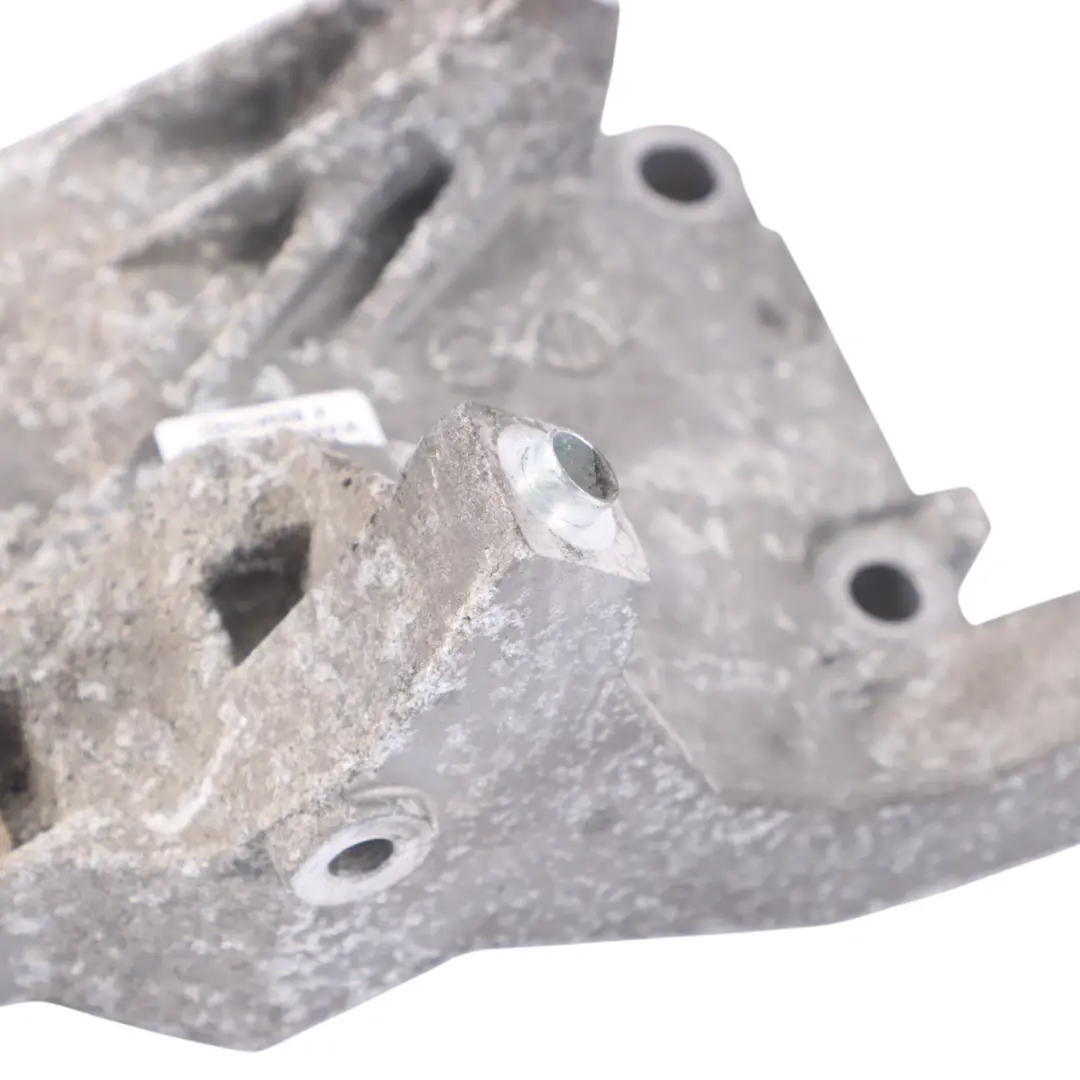 staffa supporto alternatore per VW Volkswagen Polo 9N 1.4 TDI con numero di parte 045903143E VW Volkswagen Polo 9N 1.4 TDI staffa supporto alternatore - SKU 045903143E - Numero di parte 045903143E