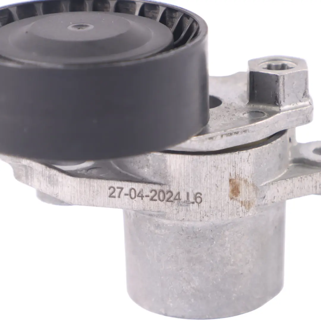 DFYA Lichtmaschinenriemen Hilfs Spannrolle für VW Golf 8 1.5 eTSI mit Teilenummer 04E145299L VW Golf 8 1.5 eTSI DFYA Lichtmaschinenriemen Hilfs Spannrolle - SKU 04E145299L - Teilenummer 04E145299L