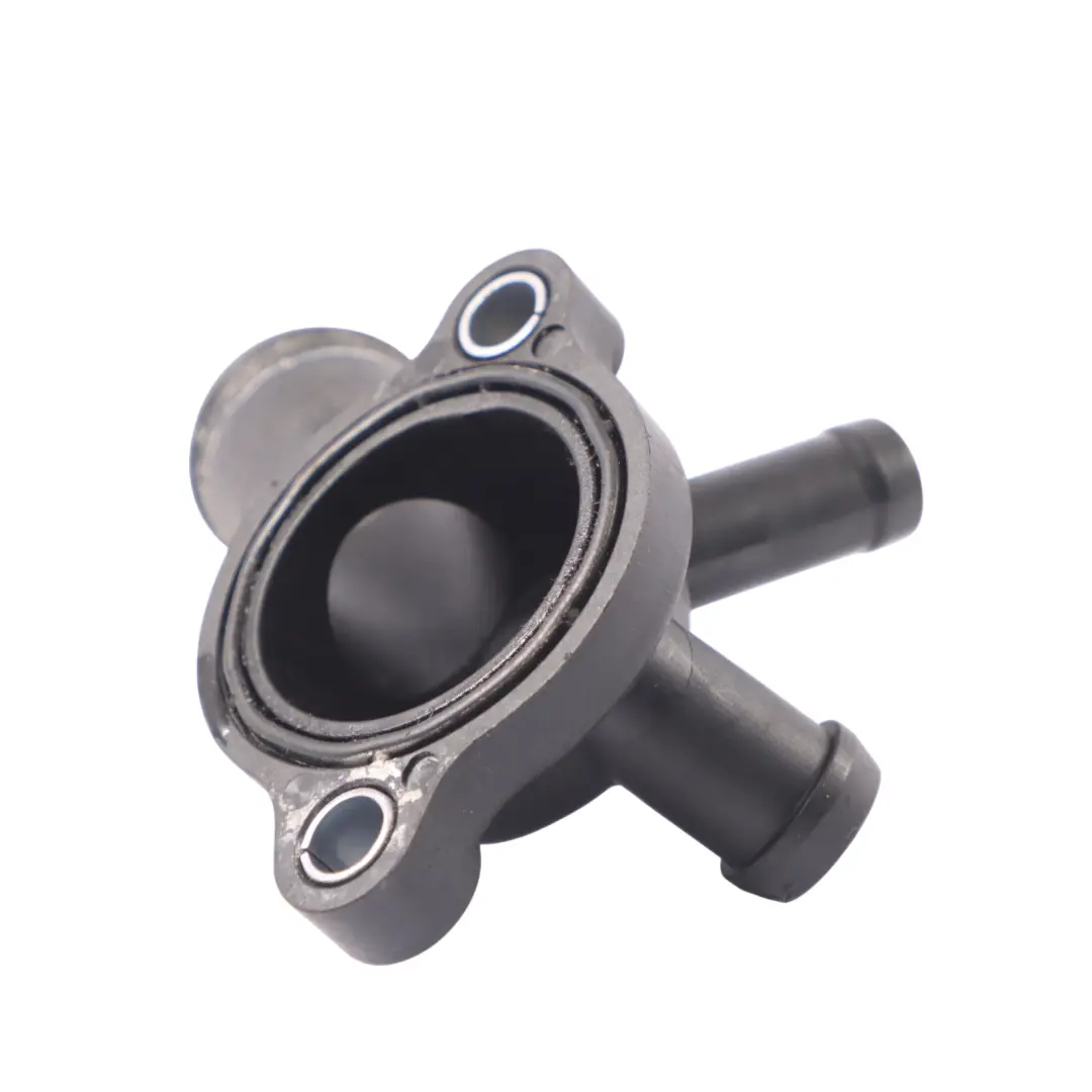 Audi A5 8T Ligne tuyau bride pour liquide refroidissement l'eau - SKU 04L121131AD - Numéro de pièce 04L121131AD