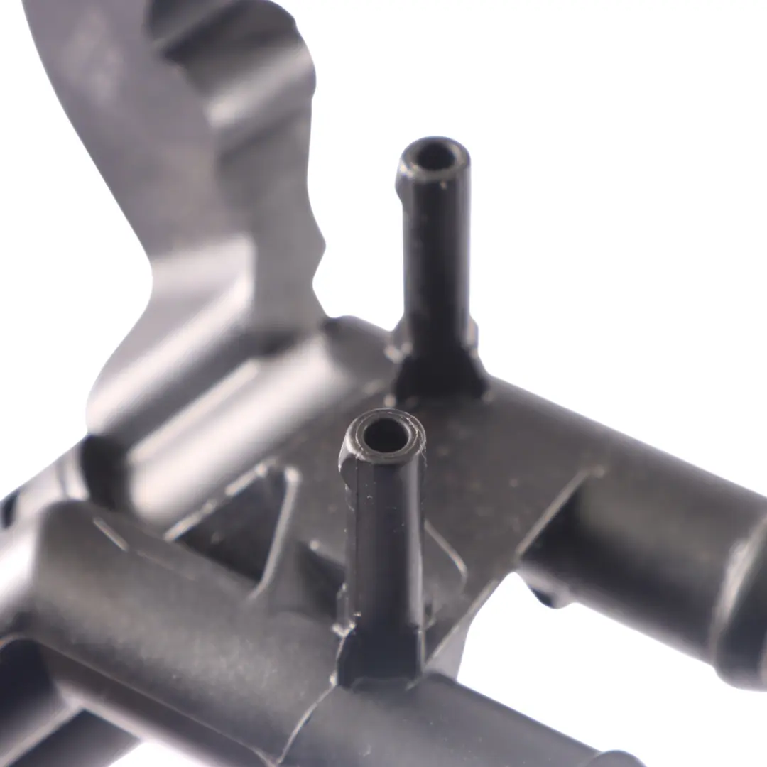 CNHA Tuyau de refroidissement d'eau pour Audi A5 8T 2.0 TDI à propos du numéro de pièce 04L122157AC Audi A5 8T 2.0 TDI CNHA Tuyau de refroidissement d'eau - SKU 04L122157AC - Numéro de pièce 04L122157AC