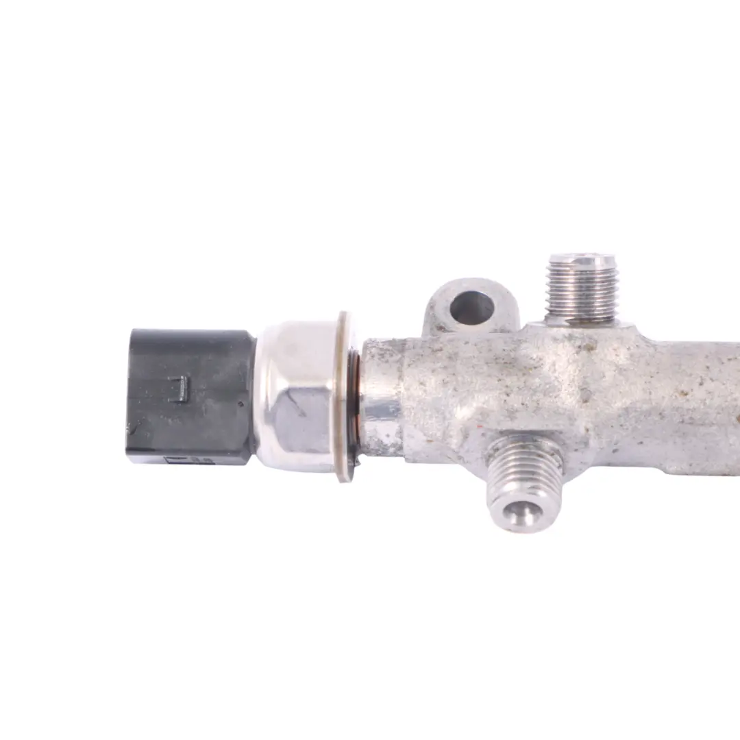 Rail de carburant Injection Injecteur pour Audi A5 8T à propos du numéro de pièce 04L130089G Audi A5 8T Rail de carburant Injection Injecteur - SKU 04L130089G - Numéro de pièce 04L130089G