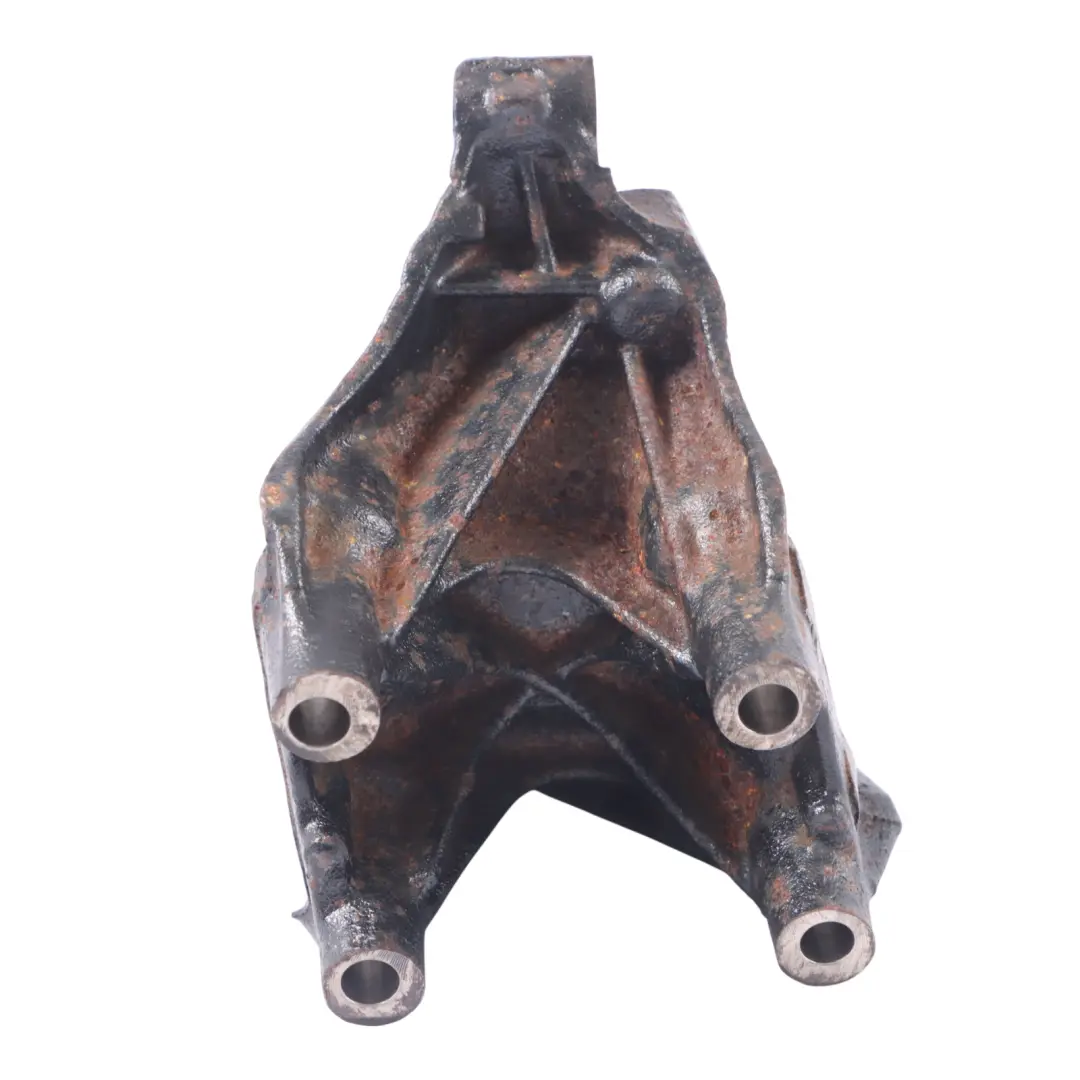 CNHA DPF Motor Halterung für Audi A5 8T 2.0 TDI mit Teilenummer 04L131159C Audi A5 8T 2.0 TDI CNHA DPF Motor Halterung - SKU 04L131159C - Teilenummer 04L131159C