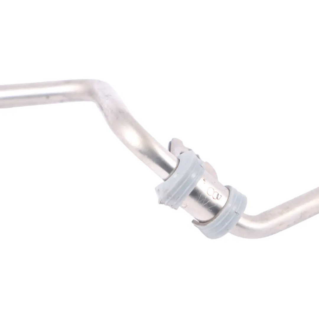 Tubo de alimentación de aceite 2.0 TDI Diesel para Audi A5 8T Turbo con número de pieza 04L145771H Audi A5 8T Turbo Tubo de alimentación de aceite 2.0 TDI Diesel - SKU 04L145771H - Número de pieza 04L145771H