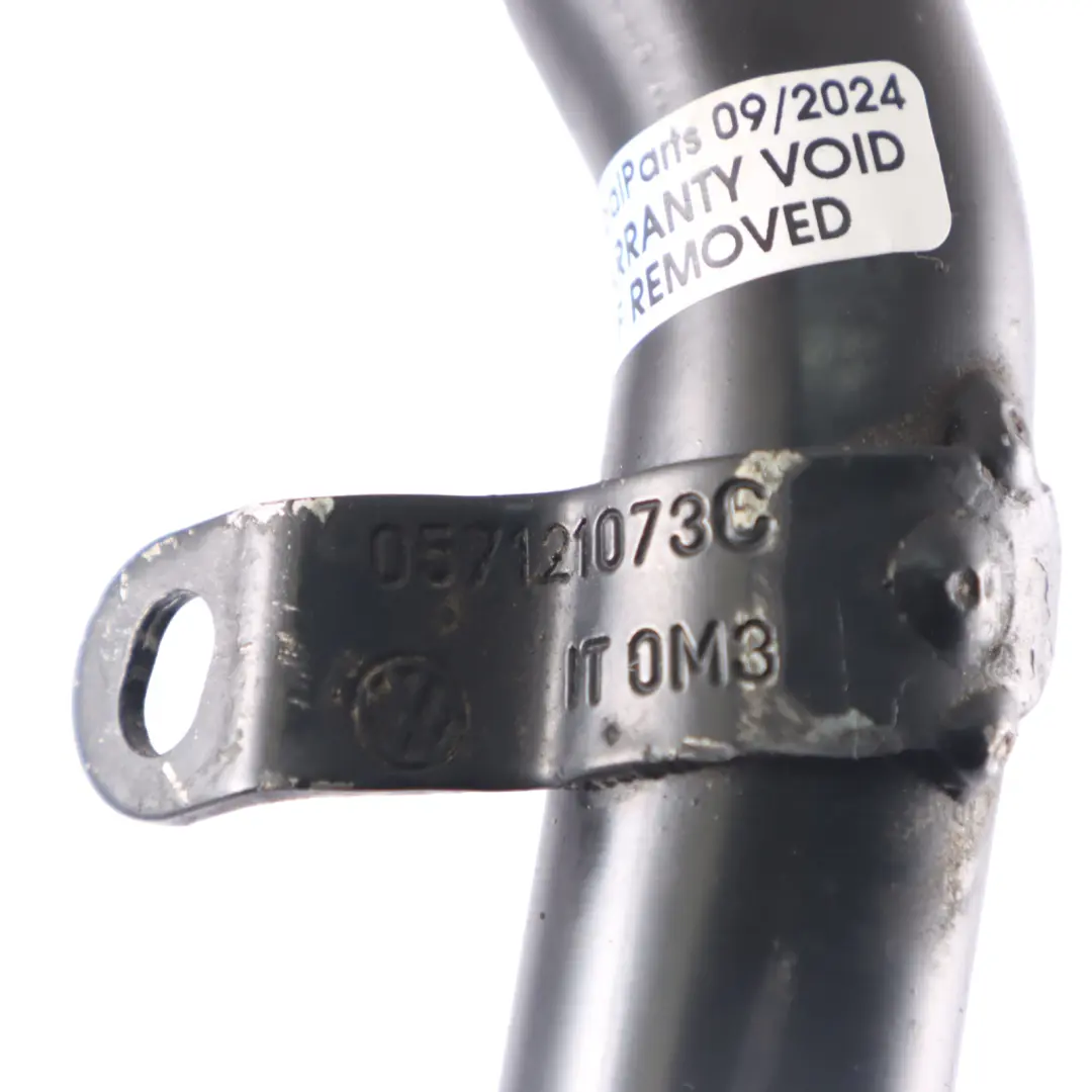 Coolant Hose Pipe Hose Line to Audi Q7 4L 4.2 TDI with Part number 057121073C Audi Q7 4L 4.2 TDI Coolant Hose Pipe Hose Line - SKU 057121073C - Part number 057121073C