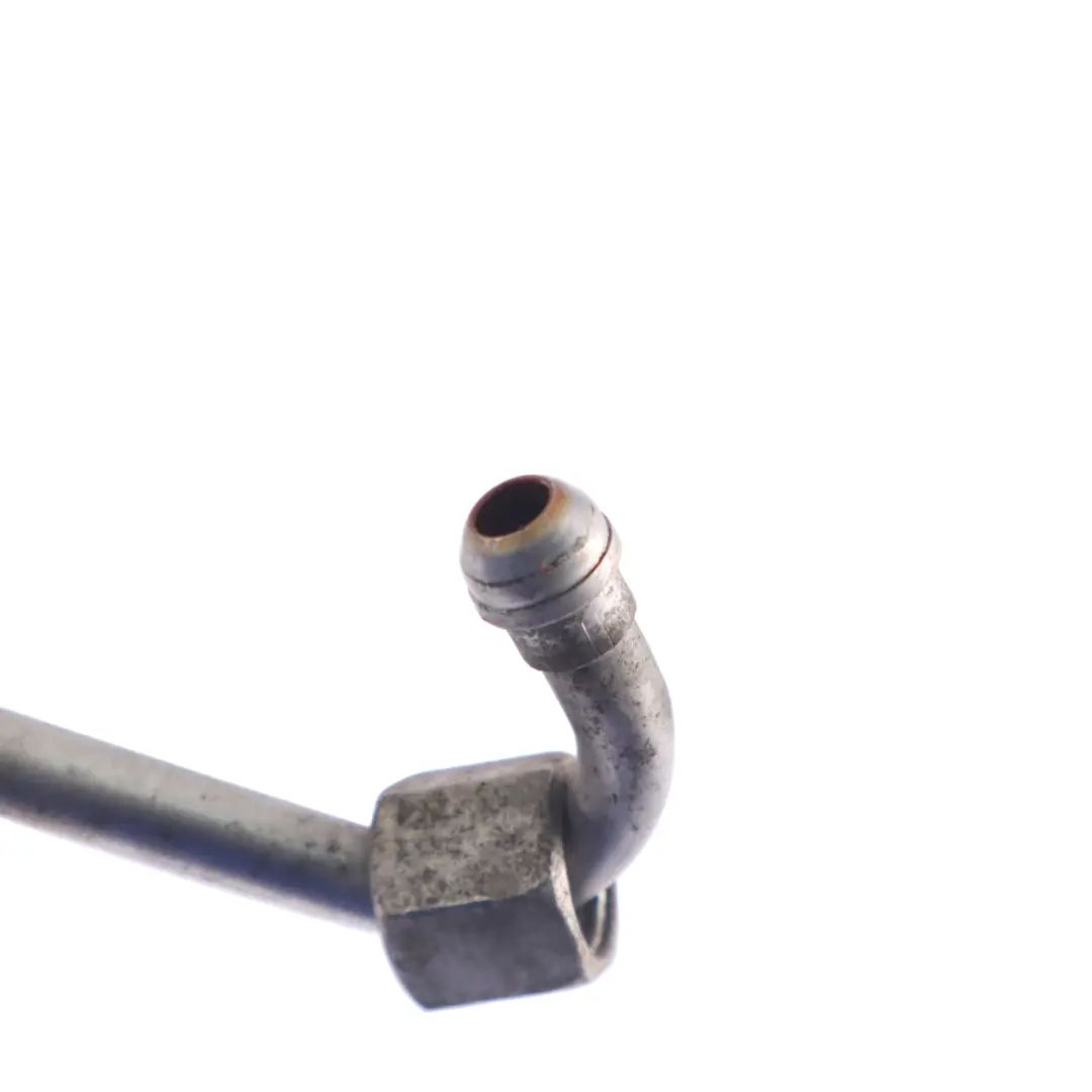 Manguera de refrigerante del turbocompresor Derecha para Audi Q7 4.2 TDI con número de pieza 057121492M Audi Q7 4.2 TDI Manguera de refrigerante del turbocompresor Derecha - SKU 057121492M - Número de pieza 057121492M