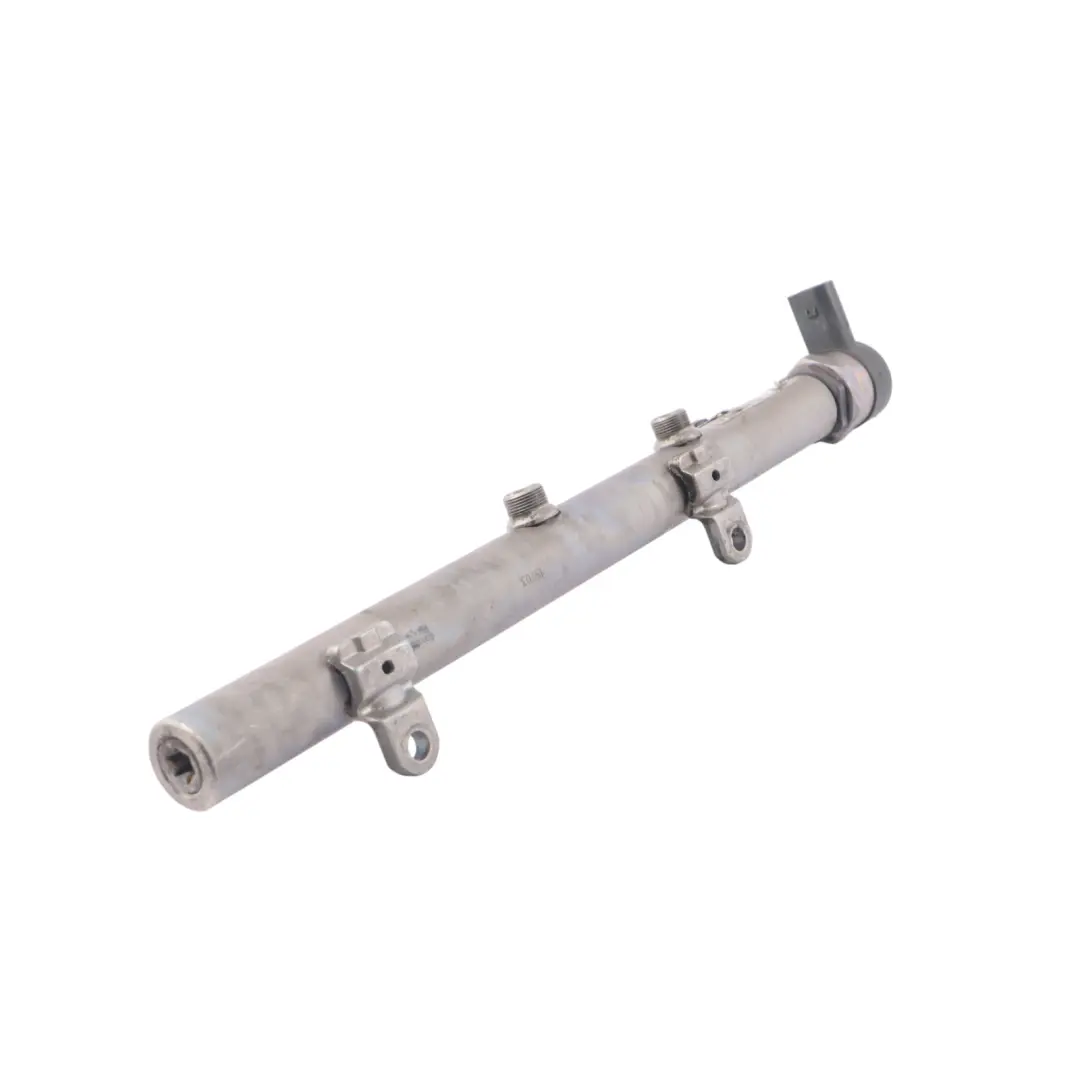 BTR Diesel Rail d'injection droite pour Audi Q7 4L 4.2 TDI à propos du numéro de pièce 057130090L Audi Q7 4L 4.2 TDI BTR Diesel Rail d'injection droite - SKU 057130090L - Numéro de pièce 057130090L