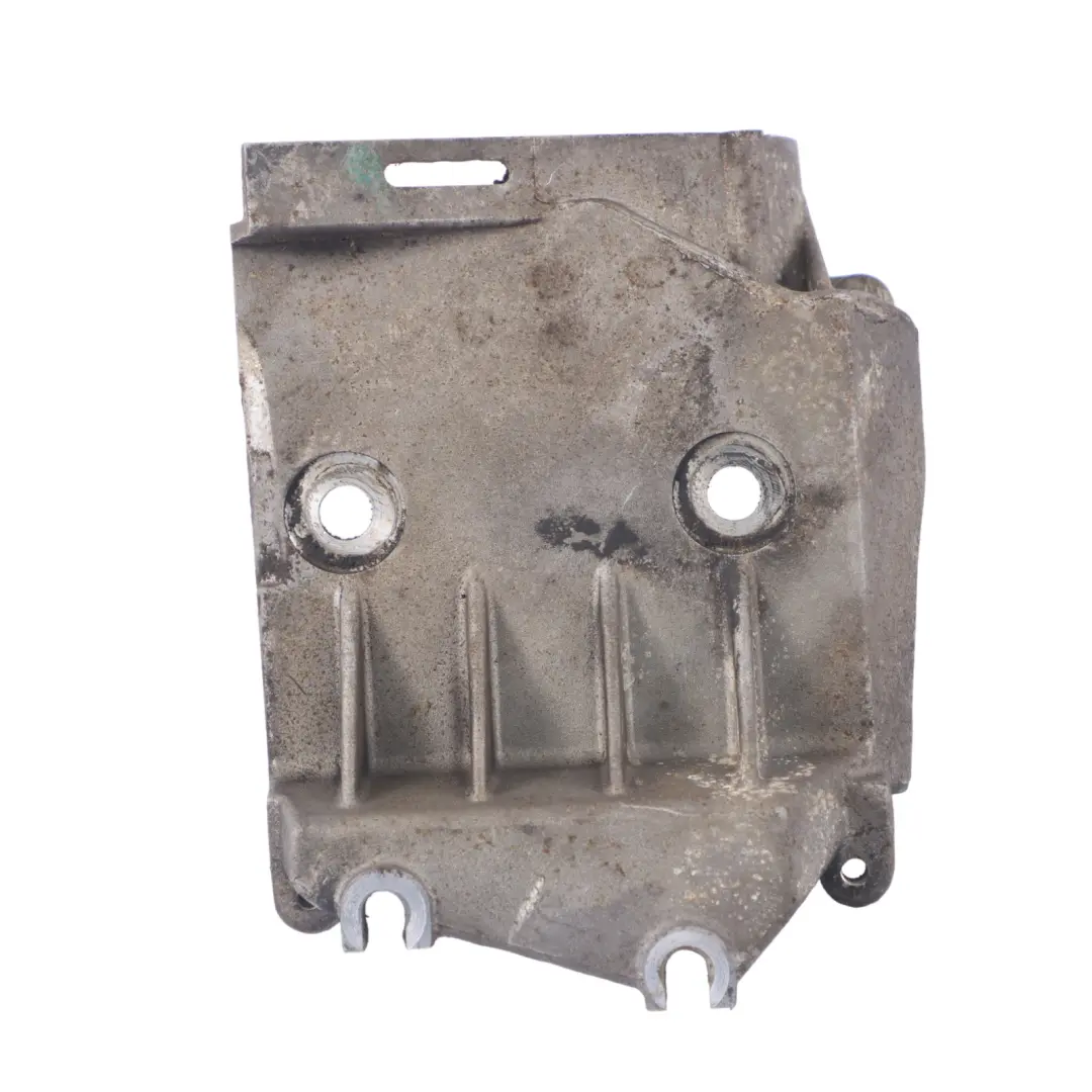 Dieselmotor Kraftstoffeinspritzpumpe Halterung für Audi Q7 4L 4.2 TDI mit Teilenummer 057130147R Audi Q7 4L 4.2 TDI Dieselmotor Kraftstoffeinspritzpumpe Halterung - SKU 057130147R - Teilenummer 057130147R