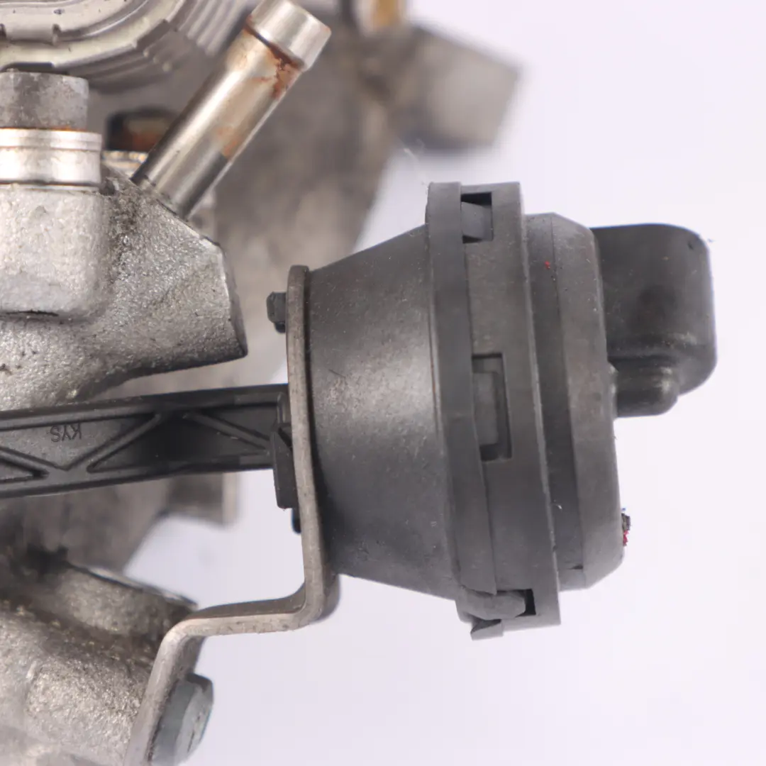 Exhaust Gas Recirculation EGR Cooler Catridge to Audi Q7 4L 4.2 TDI with Part number 057131512K Audi Q7 4L 4.2 TDI Exhaust Gas Recirculation EGR Cooler Catridge - SKU 057131512K - Part number 057131512K