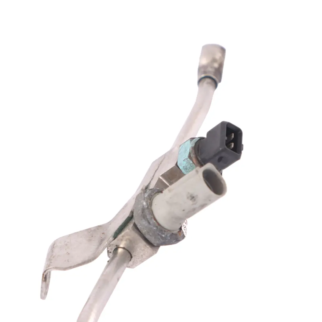 Tuyau d'alimentation d'huile turbo pour Audi Q7 4L 4.2 TDI à propos du numéro de pièce 057145772S Audi Q7 4L 4.2 TDI Tuyau d'alimentation d'huile turbo - SKU 057145772S - Numéro de pièce 057145772S